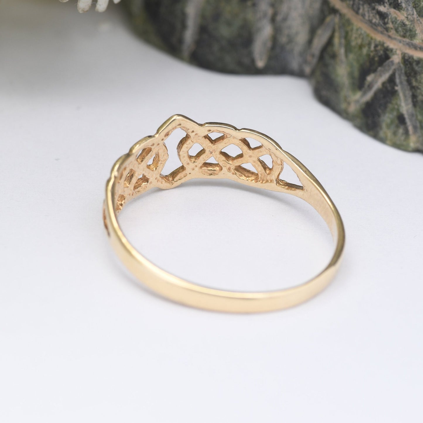 Vintage 9ct Gold Celtic Knot Ring - Woven Band | Rope Twist | Unisex Gold Everyday Jewellery | UK Size - O 1/2 | US Size - 7 1/2