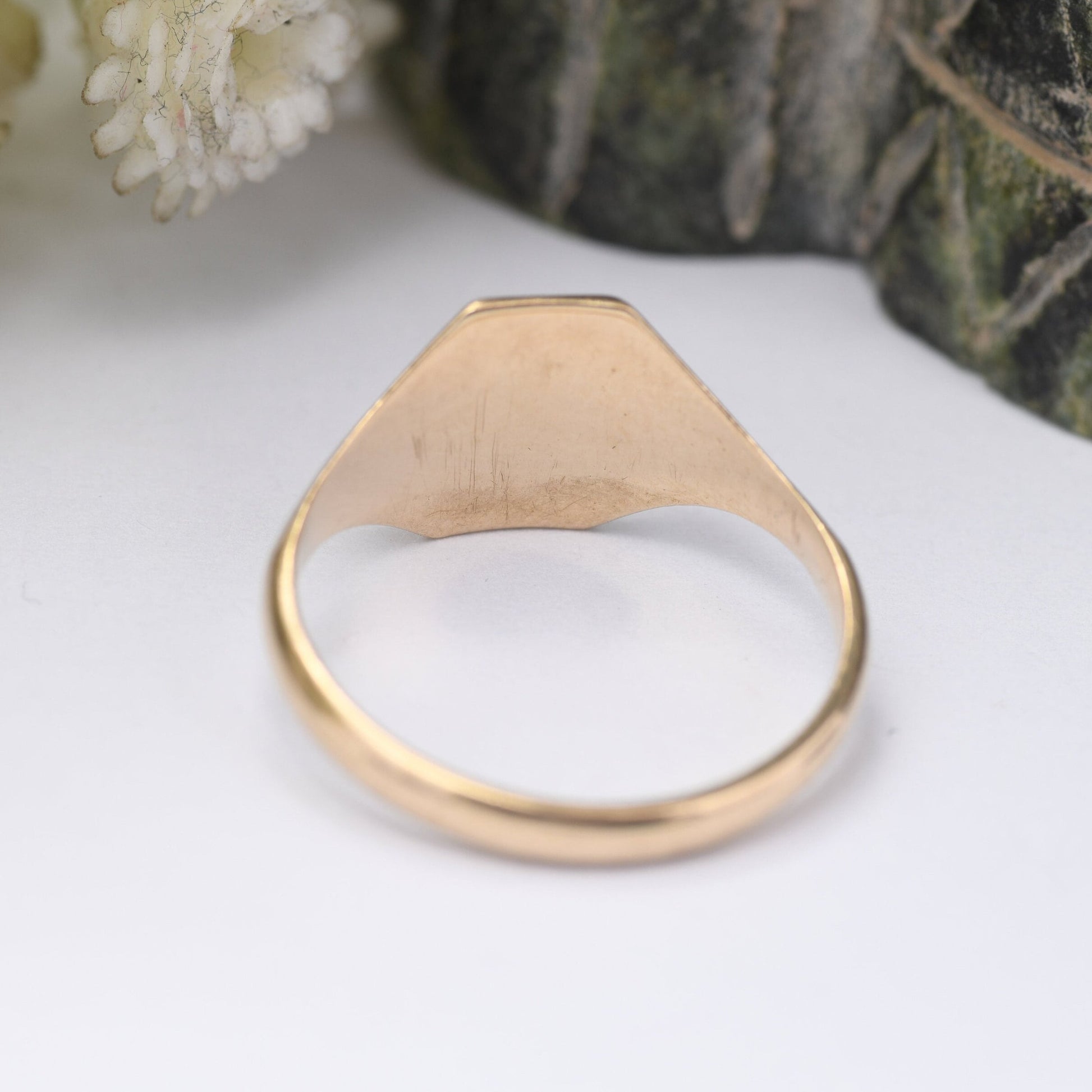 Vintage 9ct Gold Signet Ring 1945 - Mid-Century Engraved Initial Ring JW | Gold Pinkie Ring | UK Size - M 1/2 | US Size - 6 1/2