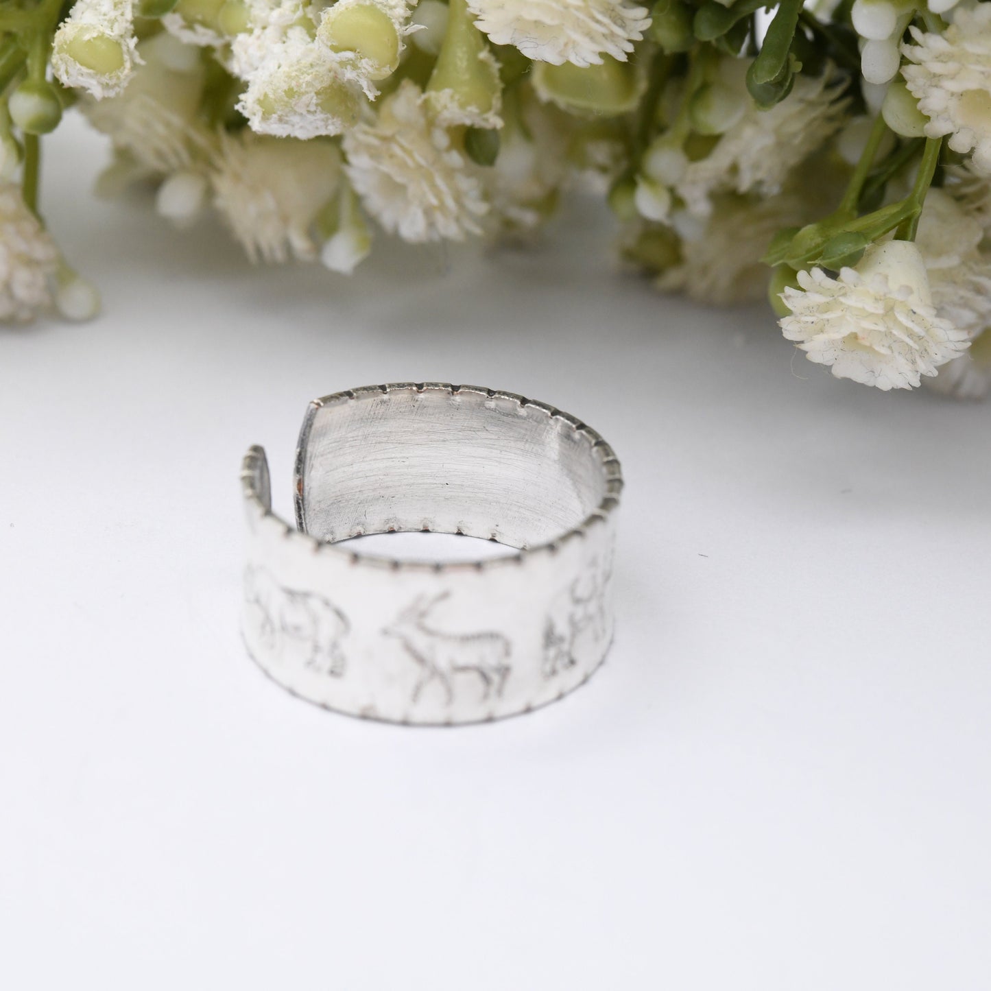 Vintage Big 5 African Animal Ring with Chunky Band - with Engraved Animals Design | Adjustable Size Ring | UK Size - T | US Size - 9 1/2