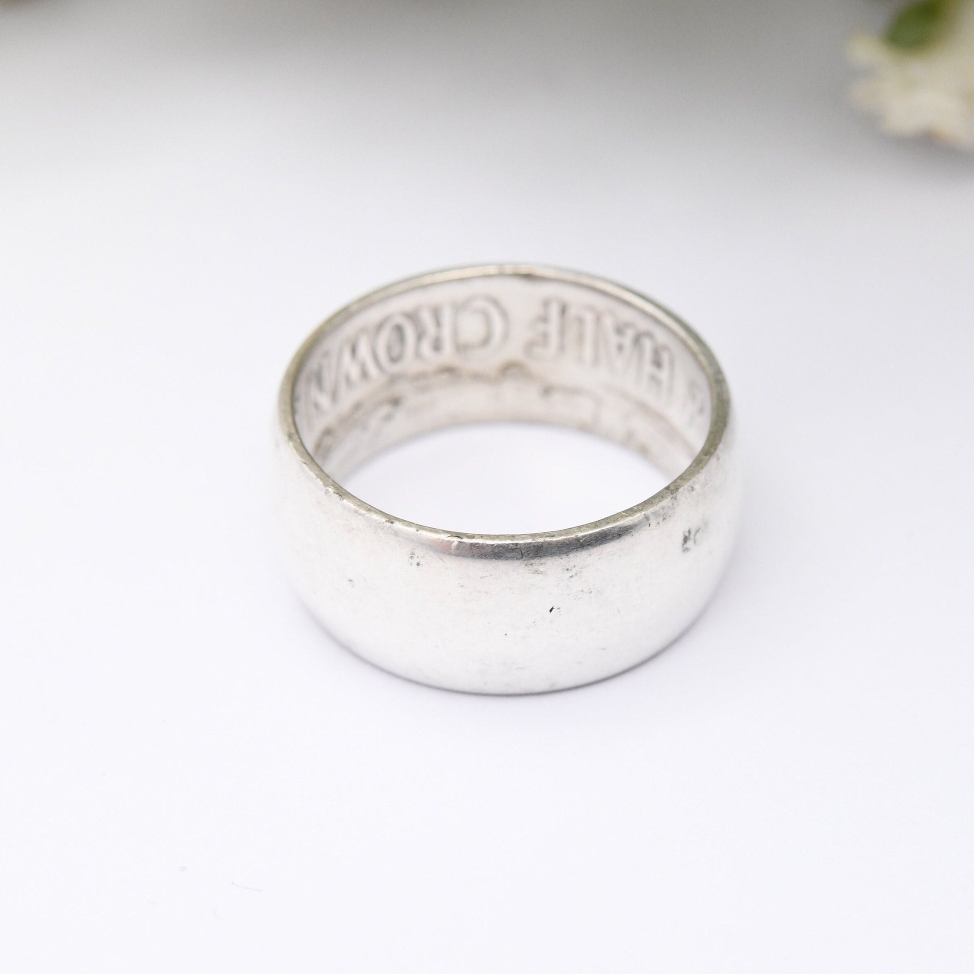 Vintage 1967 Coin Band Ring Half Crown - Unusual Chunky Silver Band | Hidden Secret Words | UK Size - O | US Size - 7 1/4