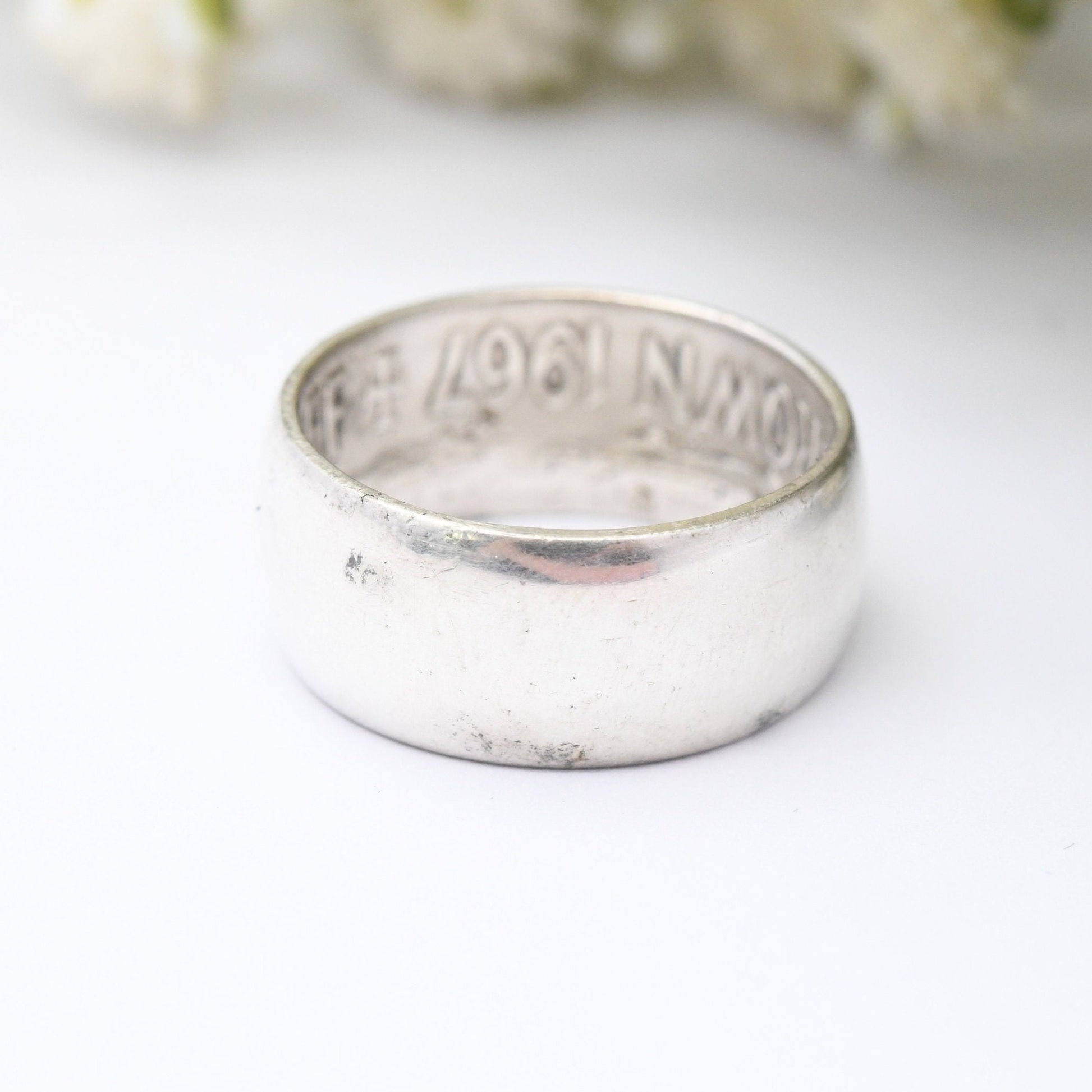 Vintage 1967 Coin Band Ring Half Crown - Unusual Chunky Silver Band | Hidden Secret Words | UK Size - O | US Size - 7 1/4