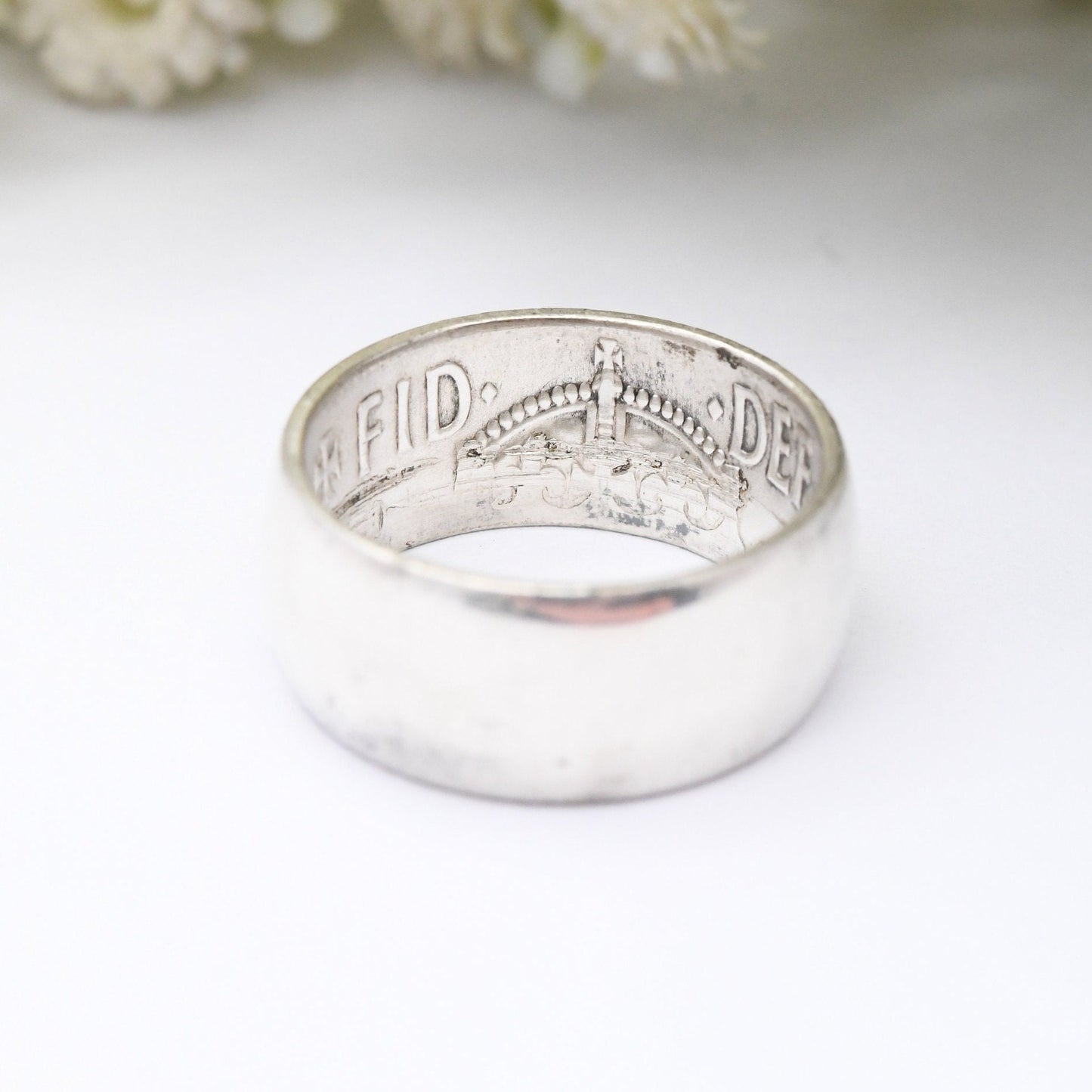 Vintage 1967 Coin Band Ring Half Crown - Unusual Chunky Silver Band | Hidden Secret Words | UK Size - O | US Size - 7 1/4