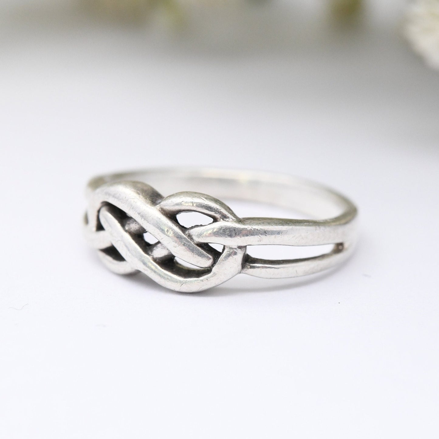 Vintage Sterling Silver Infinity Ring - Celtic Knot Minimalist Ring | Unisex Design | UK Size - L | US Size - 5 3/4