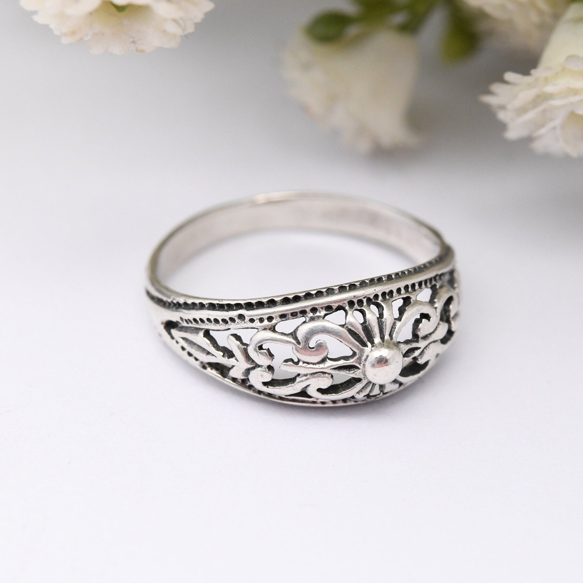 Vintage Sterling Silver Ornate Ring - Openwork Boule and Ball Design | UK Size - K 1/2 | US Size - 5 1/2