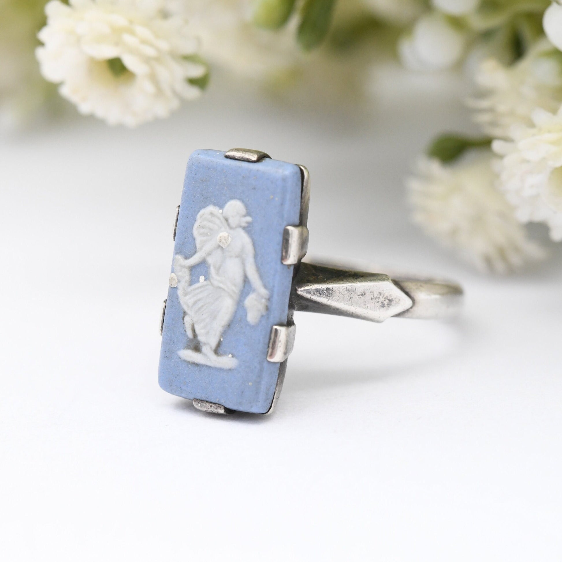 Vintage Wedgwood Sterling Silver Jasperware Cameo Ring - Classical Figure Holding Medusa Head | UK Size - M 1/2 | US Size - 6 1/2