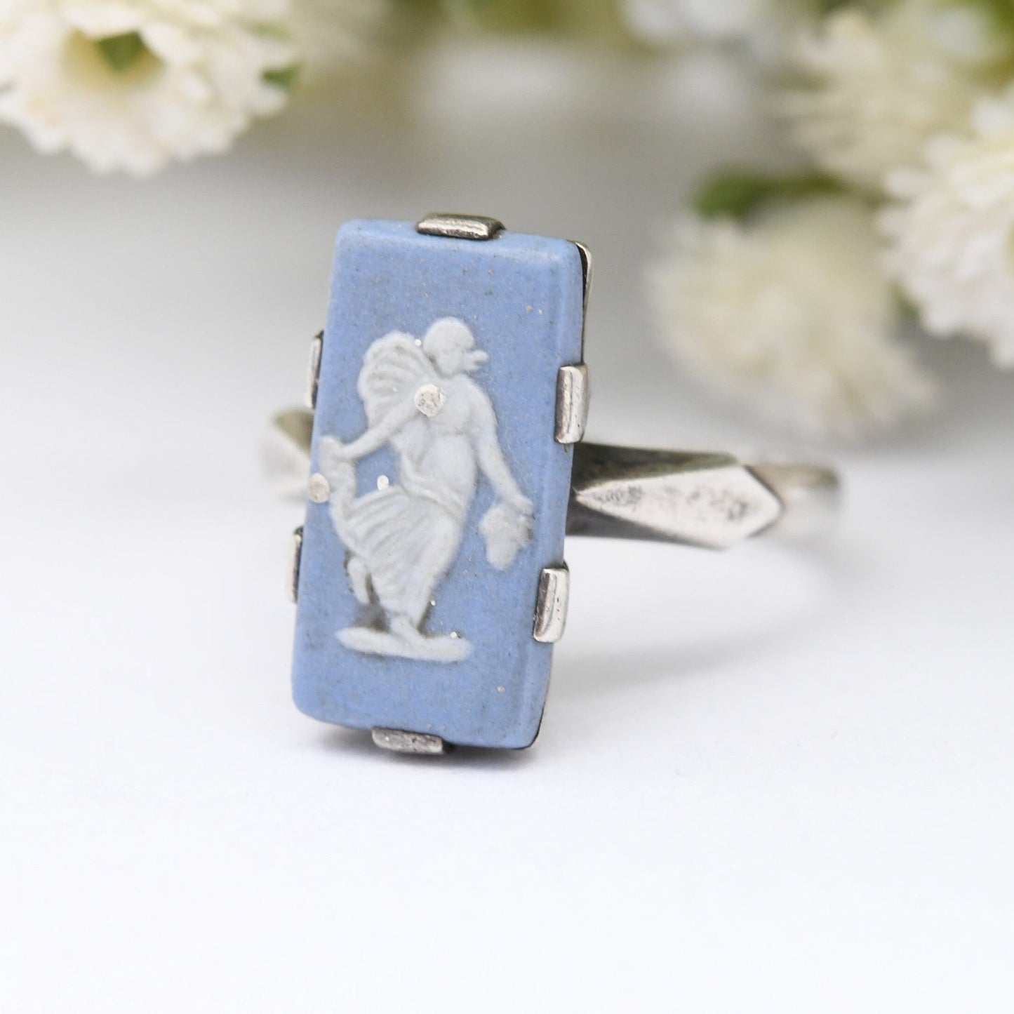 Vintage Wedgwood Sterling Silver Jasperware Cameo Ring - Classical Figure Holding Medusa Head | UK Size - M 1/2 | US Size - 6 1/2