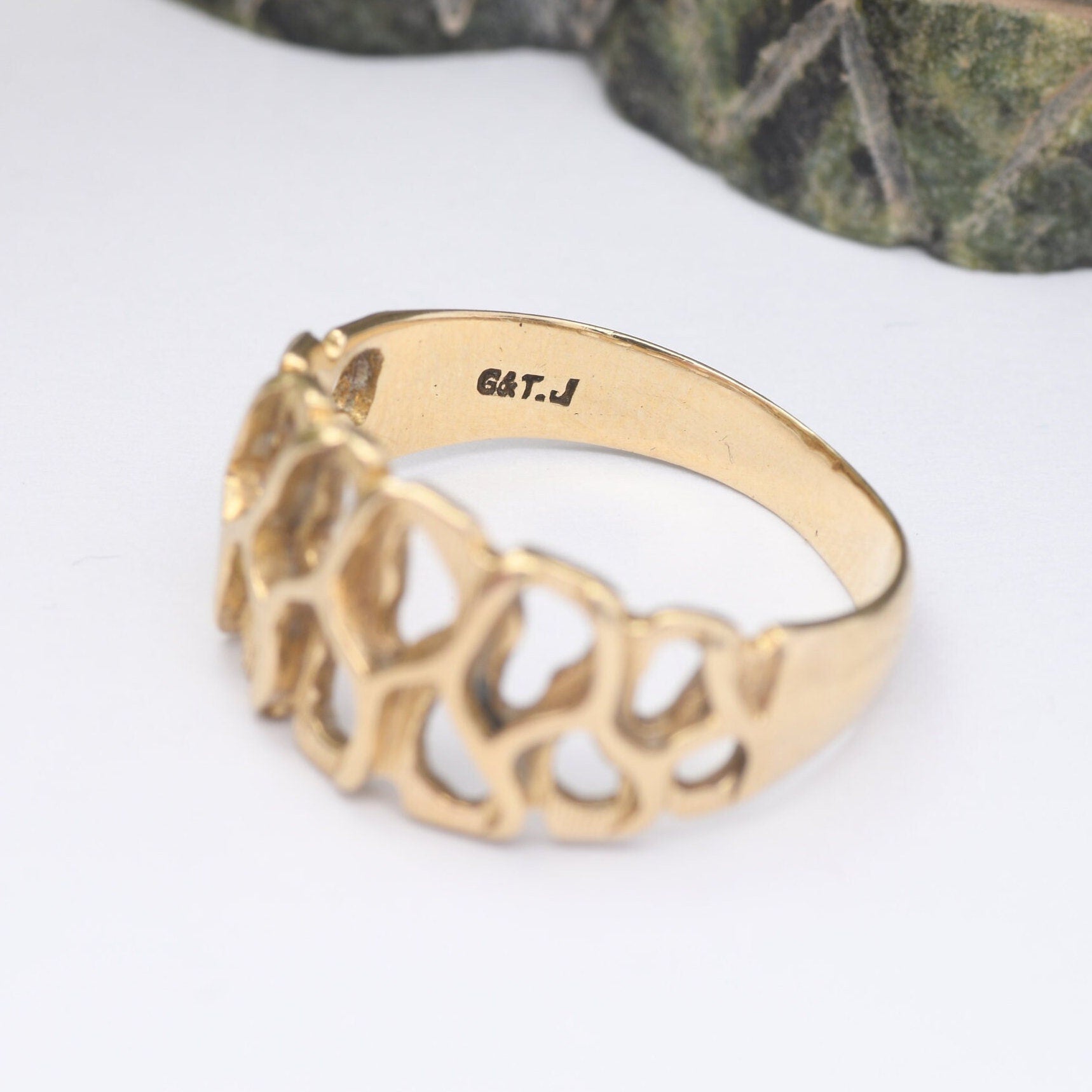 Vintage 9ct Gold Ring 1971 - Modernist Sculptural Brutalist Design | Openwork Space Age | Unisex Crater Ring | UK Size - O | US Size - 7 1/4