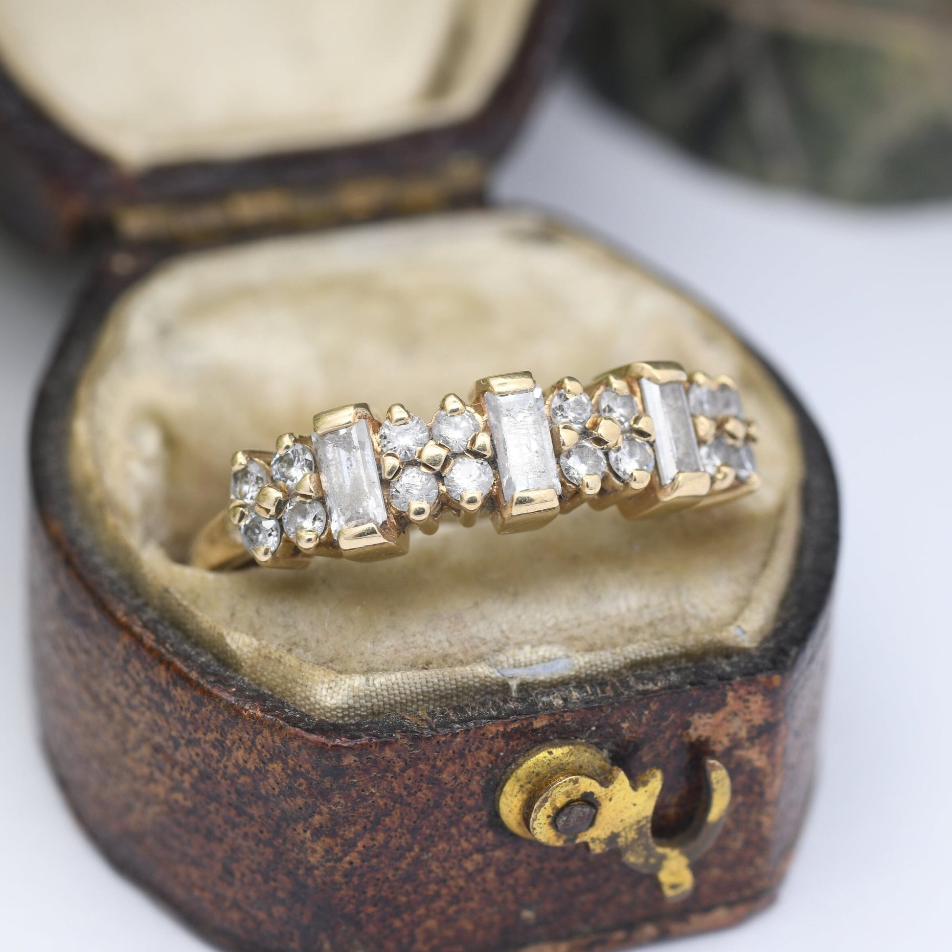 Vintage 9ct Gold Clear Stone Half Ring 1986 - Unusual Engagement Wedding Band | UK Size - R 1/2 | US Size - 9