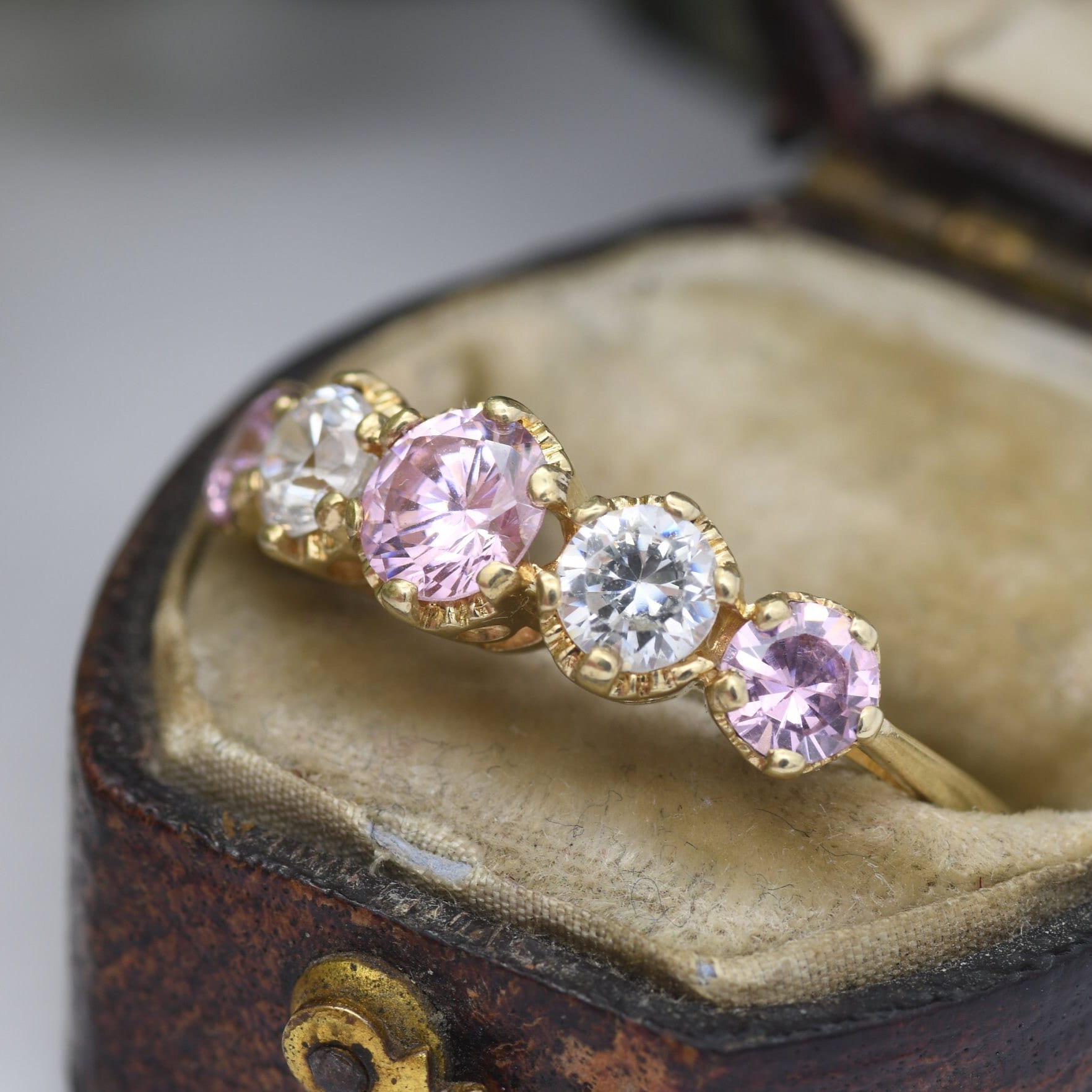 Vintage 9ct Gold CZ Statement Ring - Clear and Pink Stones Five Stone Ring | Princess Ring | UK Size - M 1/2 | US Size - 6 1/2