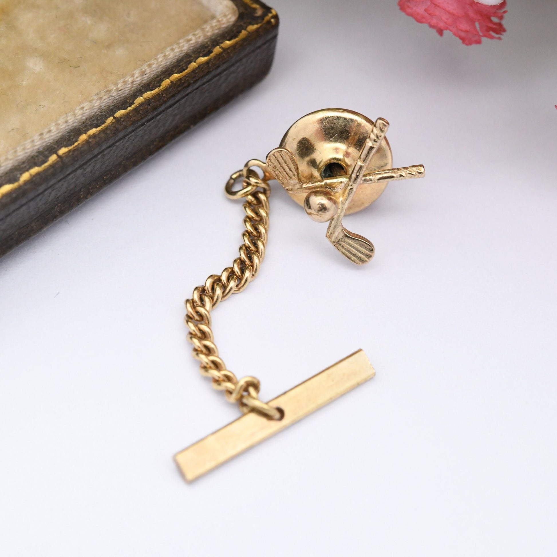 Vintage 9ct Gold Golf Tie Pin - Crossed Golf Clubs and Ball