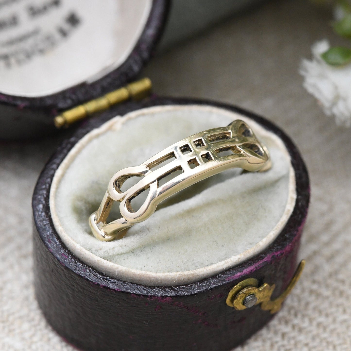 Vintage 9ct Gold Celtic Band Ring - Openwork Mackintosh Style Band | UK Size - P | US Size - 7 3/4