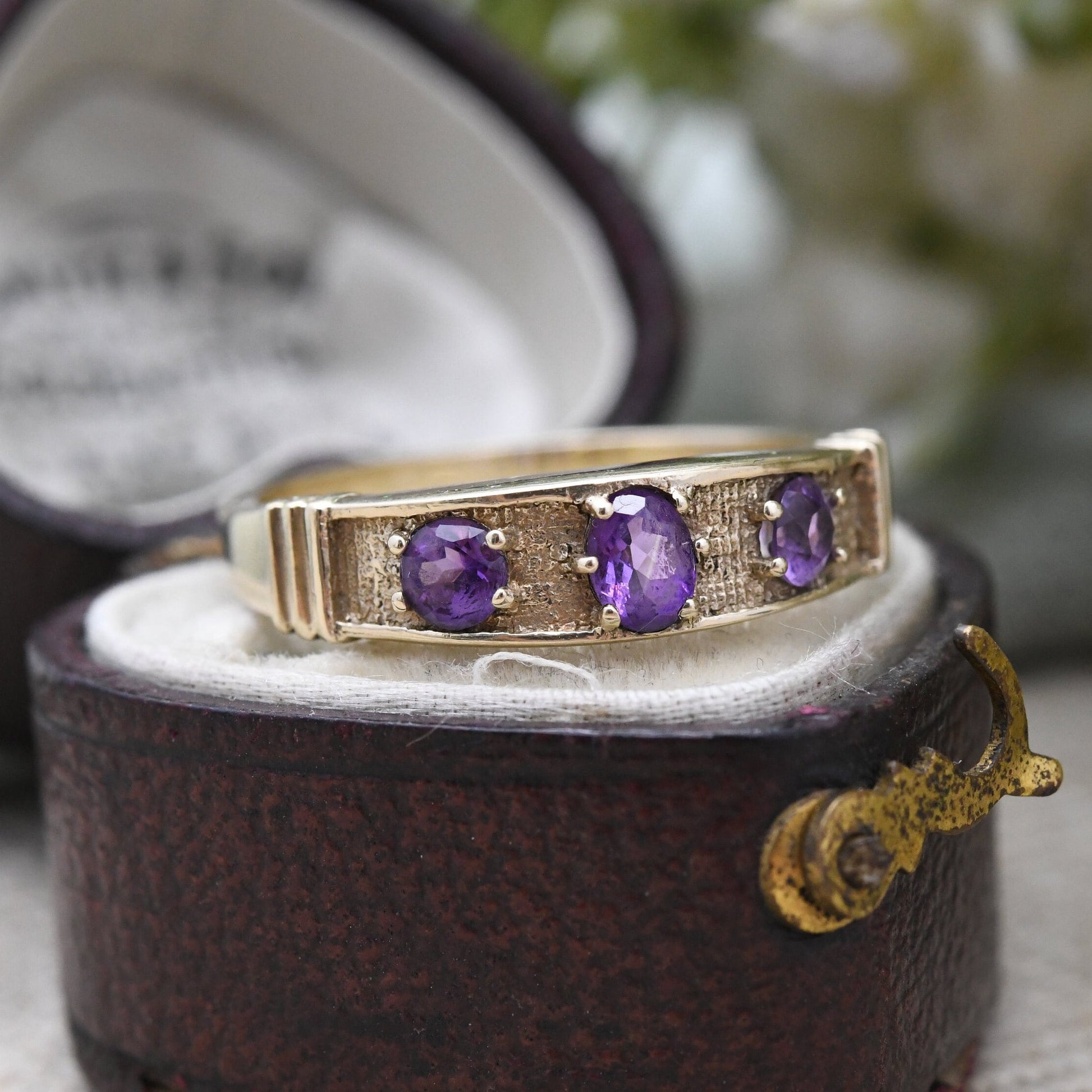 Vintage 9ct Gold Amethyst Ring 1999 - Edinburgh Scotland | Unusual Chunky Statement Setting | UK Size - P | US Size - 7 3/4