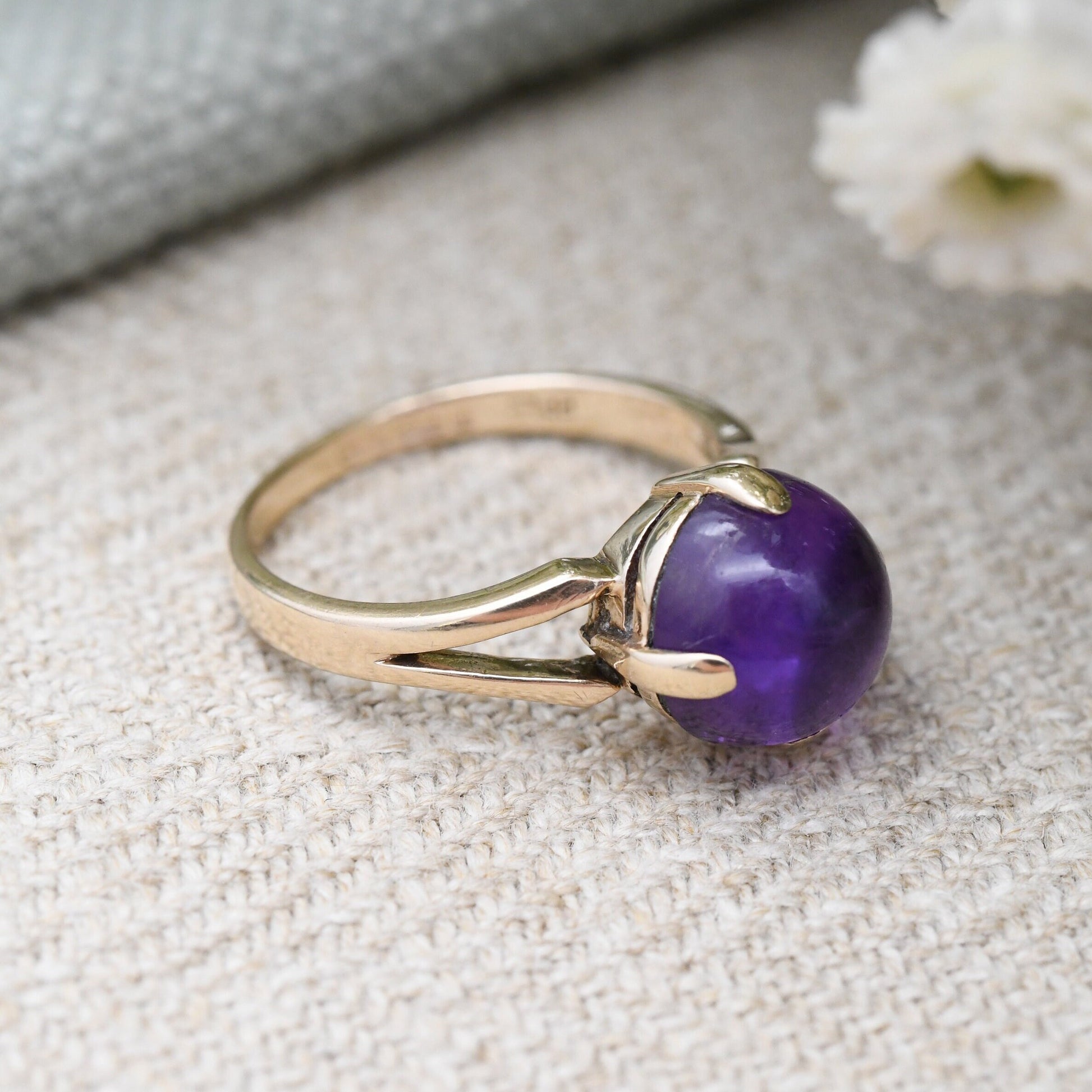 Vintage 9ct Gold Cabochon Amethyst Ring 1970 - Large Purple Stone | by Payton, Pepper & Sons Ltd | UK Size - J 1/2 | US Size - 5