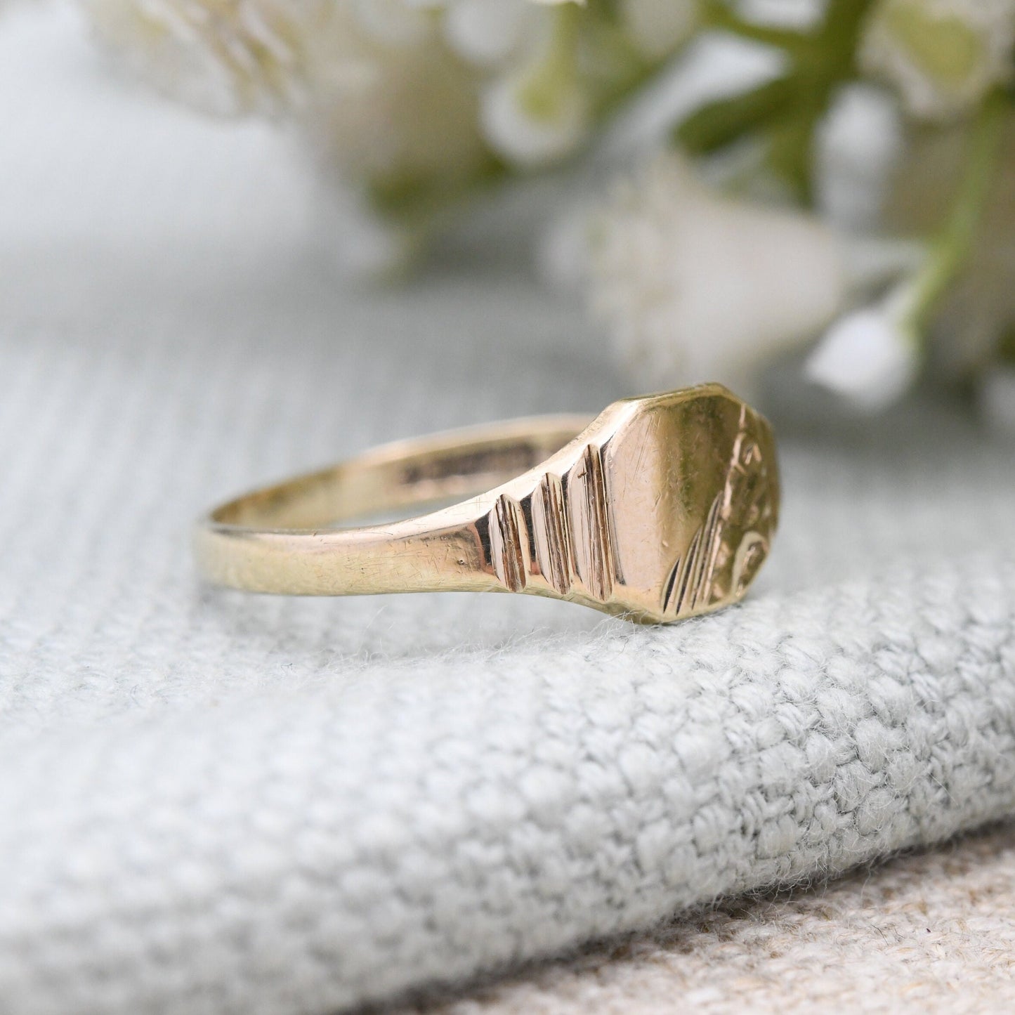 Vintage 9ct Gold Signet Ring 1979 - Everyday Gold Ring | Blank for Engraving | Unisex Gift | UK Size - N | US Size - 6 1/2