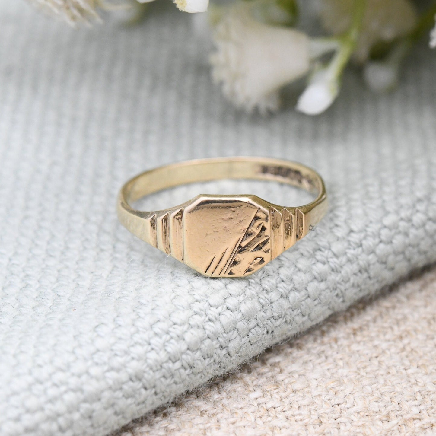 Vintage 9ct Gold Signet Ring 1979 - Everyday Gold Ring | Blank for Engraving | Unisex Gift | UK Size - N | US Size - 6 1/2