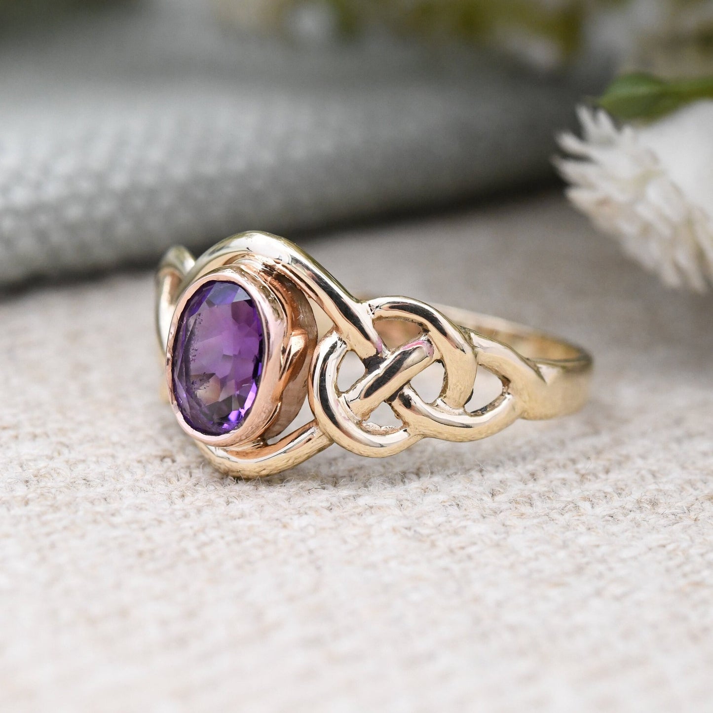 Vintage 9ct Gold Amethyst Ring 1992 with Celtic Knot Design - Pretty Everyday Gold Jewellery | UK Size - P | US Size - 7 1/2