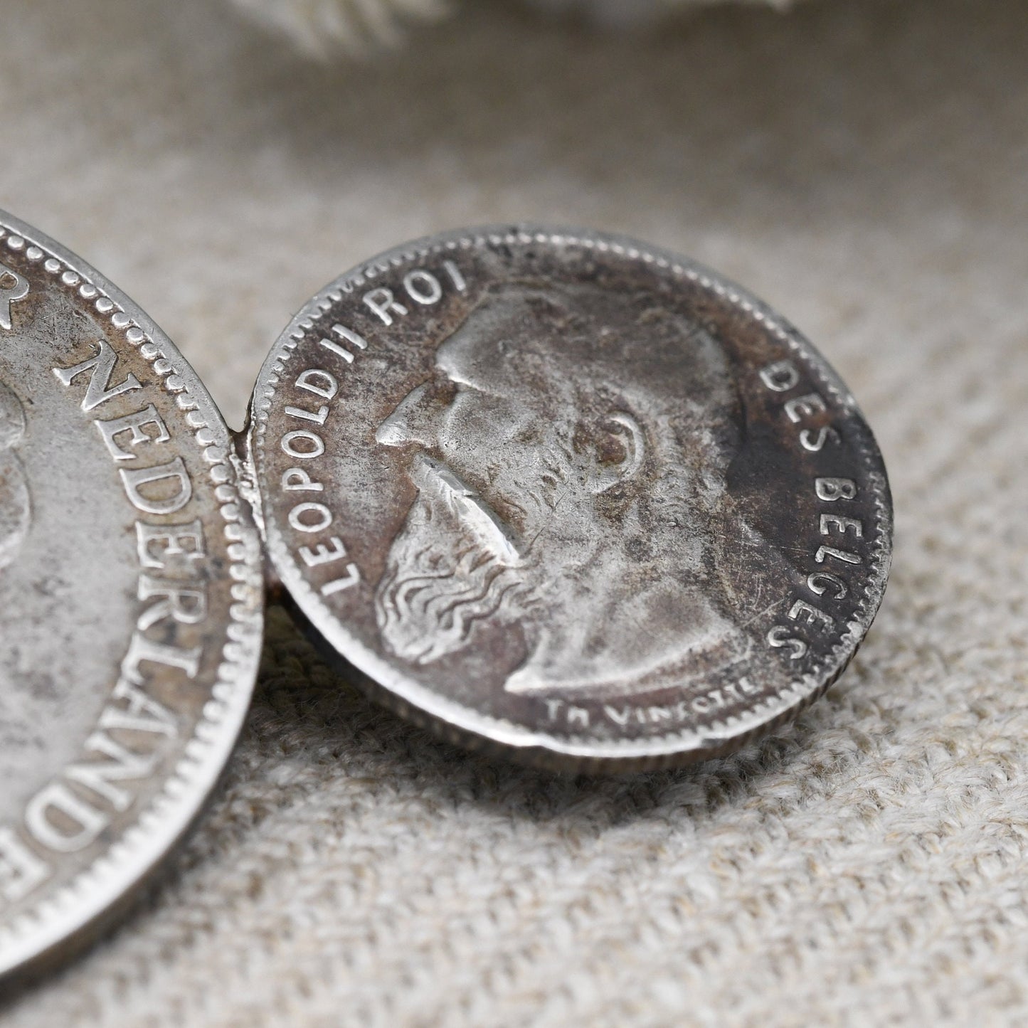 Antique Silver Coin Brooch Three Graduating Size - 1923 Wilhelmina Koningin 1 Gulden 1919 25 Cents 1909 Leopold II 25 Cents Belgium