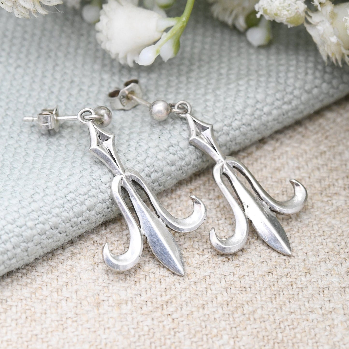 Vintage Sterling Silver Fleur de Lis Drop Earrings