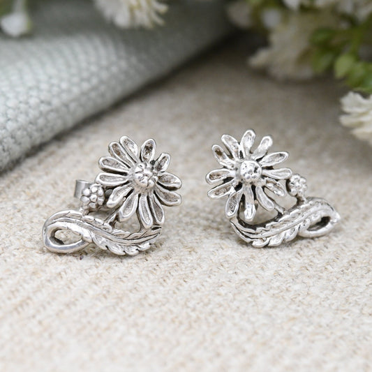 Vintage Sterling Silver Flower Stud Earrings - Detailed Floral Shape