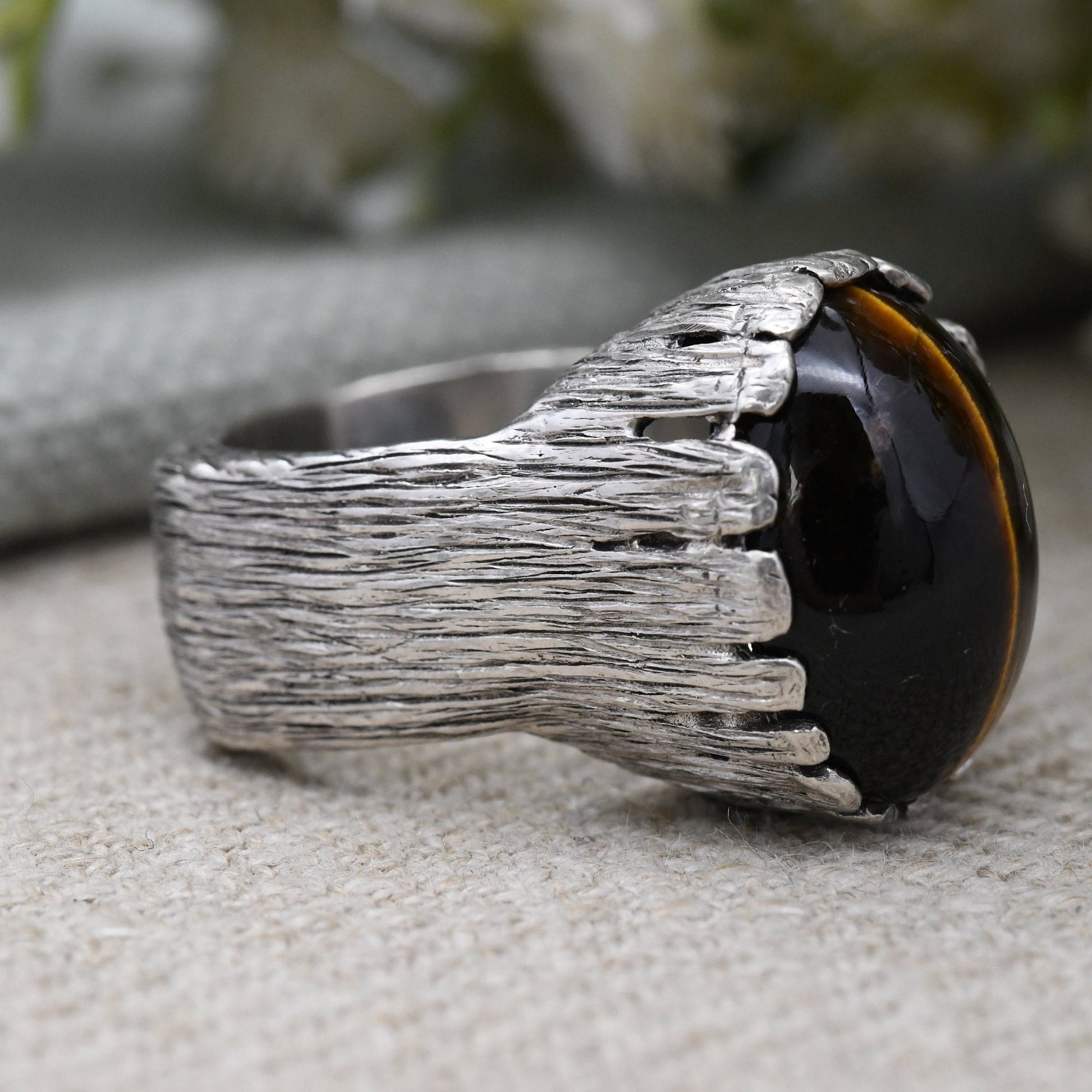 Vintage Sterling Silver Cabochon Tiger's Eye Ring 1969 by Albion Craft Co - Mid-Century Modern Textured | UK Size - K | US Size - 5 1/4