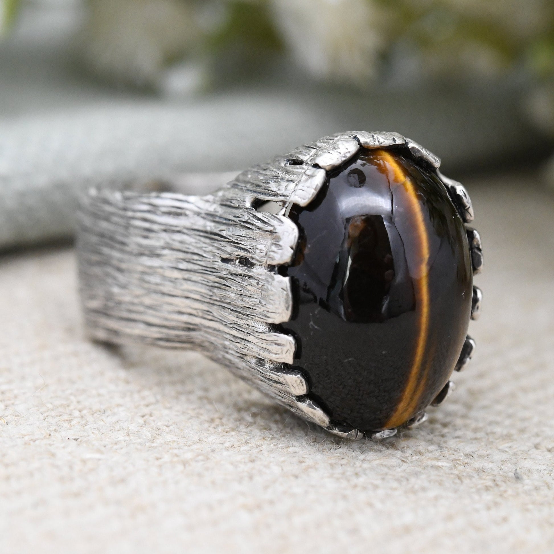 Vintage Sterling Silver Cabochon Tiger's Eye Ring 1969 by Albion Craft Co - Mid-Century Modern Textured | UK Size - K | US Size - 5 1/4