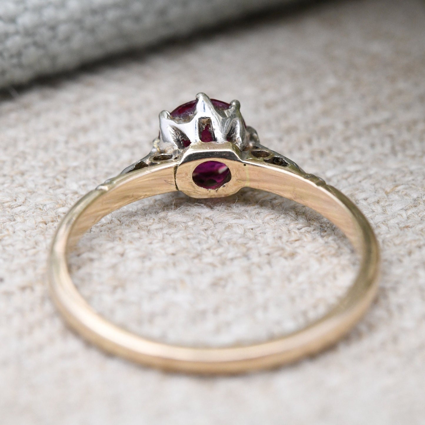 Vintage 9ct Gold Ruby Ring - Large Solitaire Stone | Stamped JH Lifetime | UK Size - M | US Size - 6