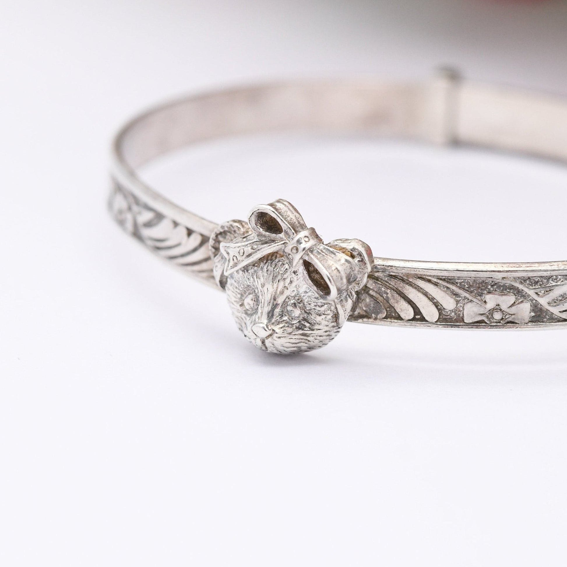 Vintage Sterling Silver Baby Bangle Bracelet with Teddy Bear Face - Expanding Child Bangle | Flower and Leaf Pattern