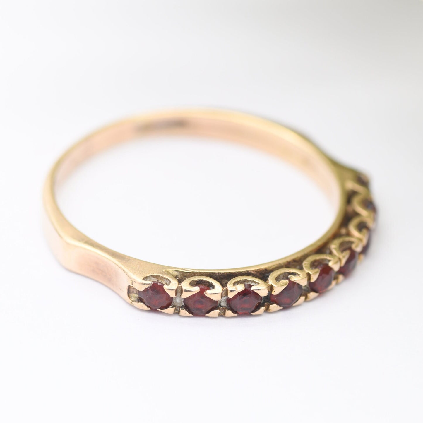 Vintage 9ct Gold Garnet Half Eternity Ring - Red Gemstone Band Ring | UK Size - R | US Size - 8 1/2