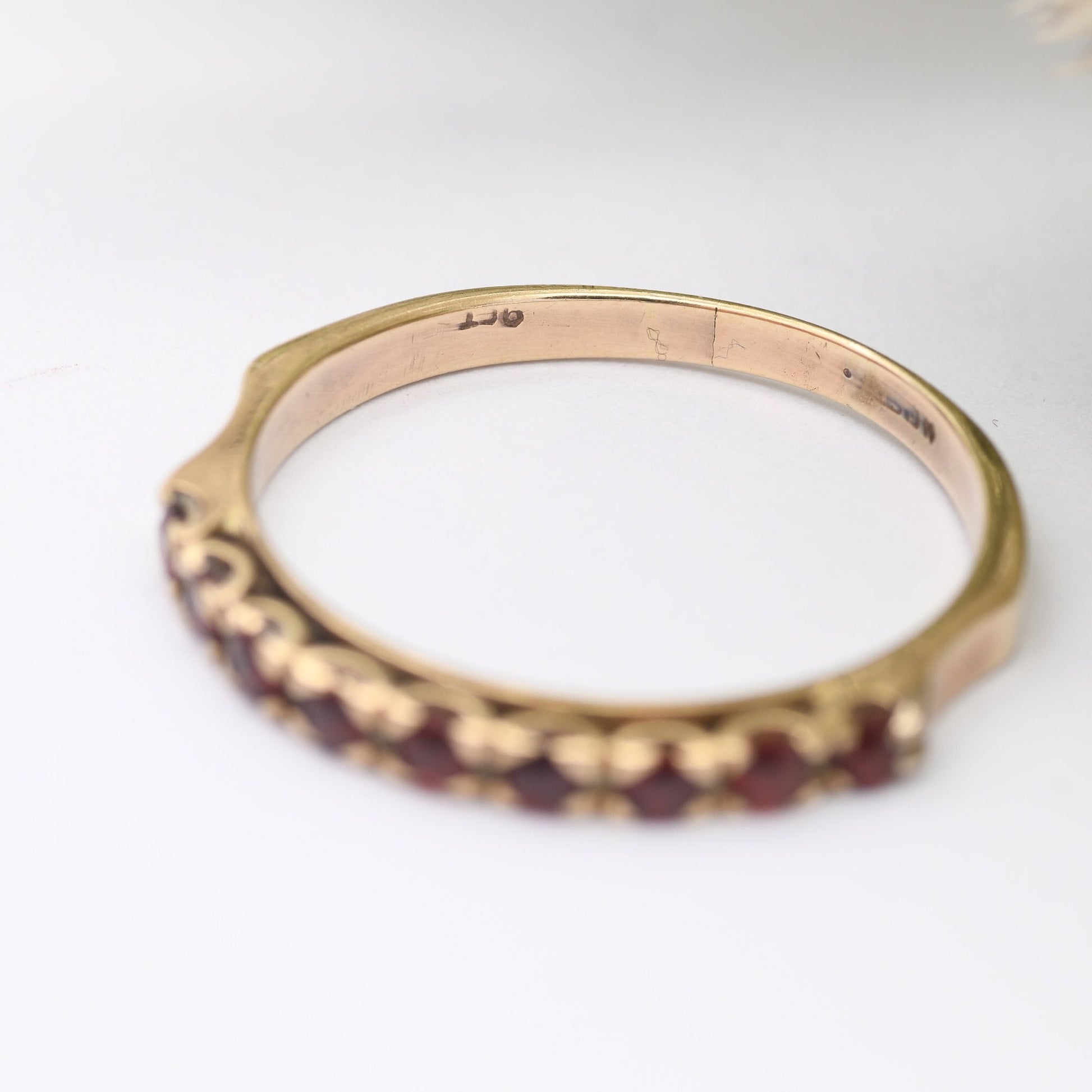 Vintage 9ct Gold Garnet Half Eternity Ring - Red Gemstone Band Ring | UK Size - R | US Size - 8 1/2