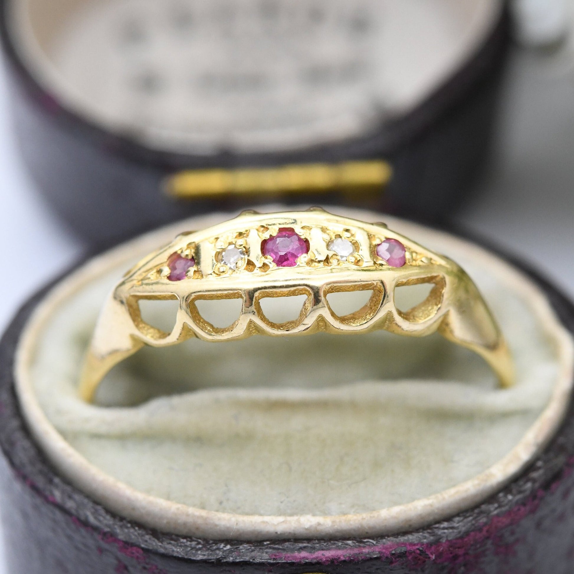 Vintage 18ct Gold Ruby and Diamond Boat Ring 1980 - Pretty Five Stone Ring | Large Size UK Size - U | US Size - 10