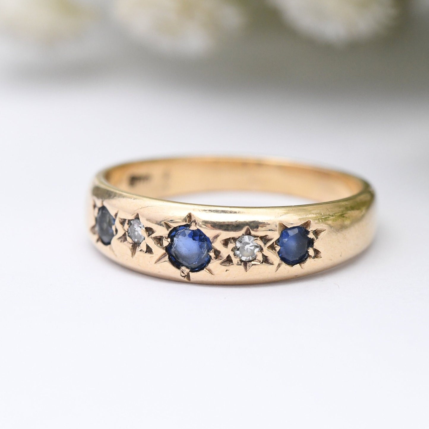 Vintage 9ct Gold Sapphire and Diamond Gypsy Ring Vintage 1976 - Five Stone Blue and White Ring | UK Size - O 1/2 | US Size - 7 1/2