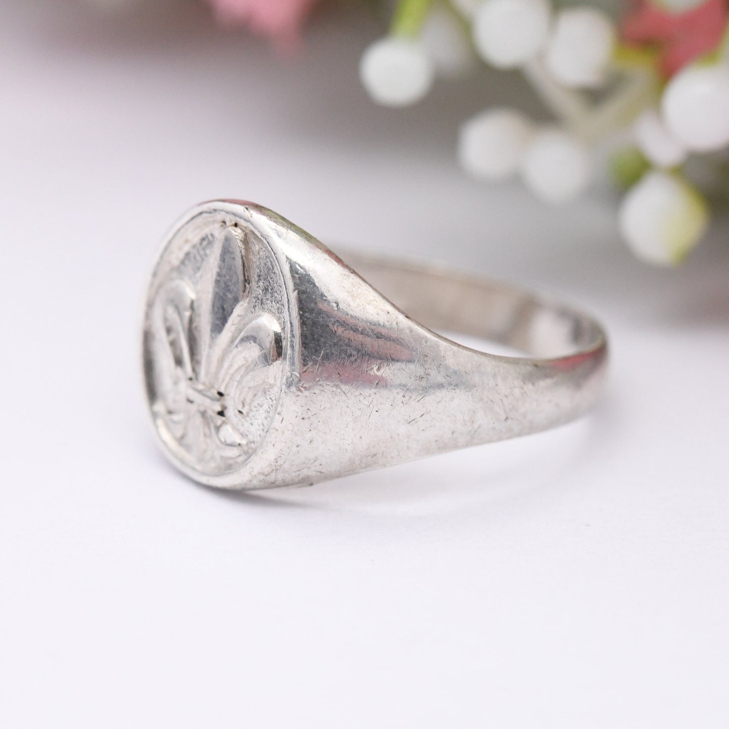 Vintage French Silver Fleur de Lis Signet Ring - Unisex Pinkie Ring | Everyday Silver | UK Size - L 1/2 | US Size - 6