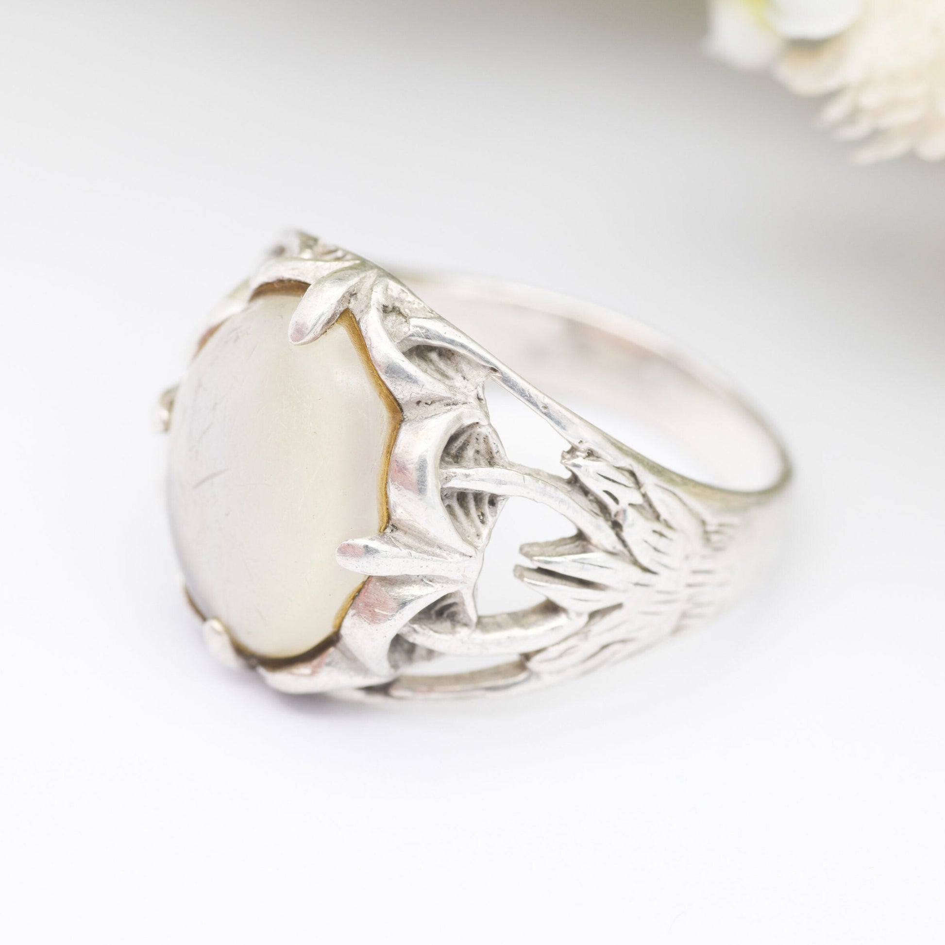 Vintage Sterling Silver Moonstone Ring - Ornate Leaf Shoulders | White and Blue Cabochon Oval Stone | UK Size - Q | US Size - 8