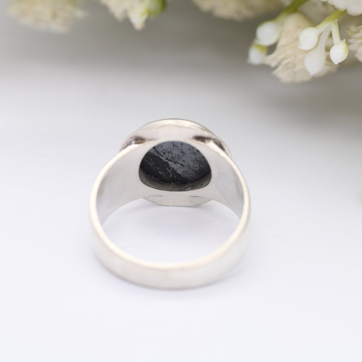 Vintage Sterling Silver Black Stone Ring - Cabochon Gemstone | Mid-Century Unisex Statement Ring | UK Size - P 1/2 | US Size - 7 3/4