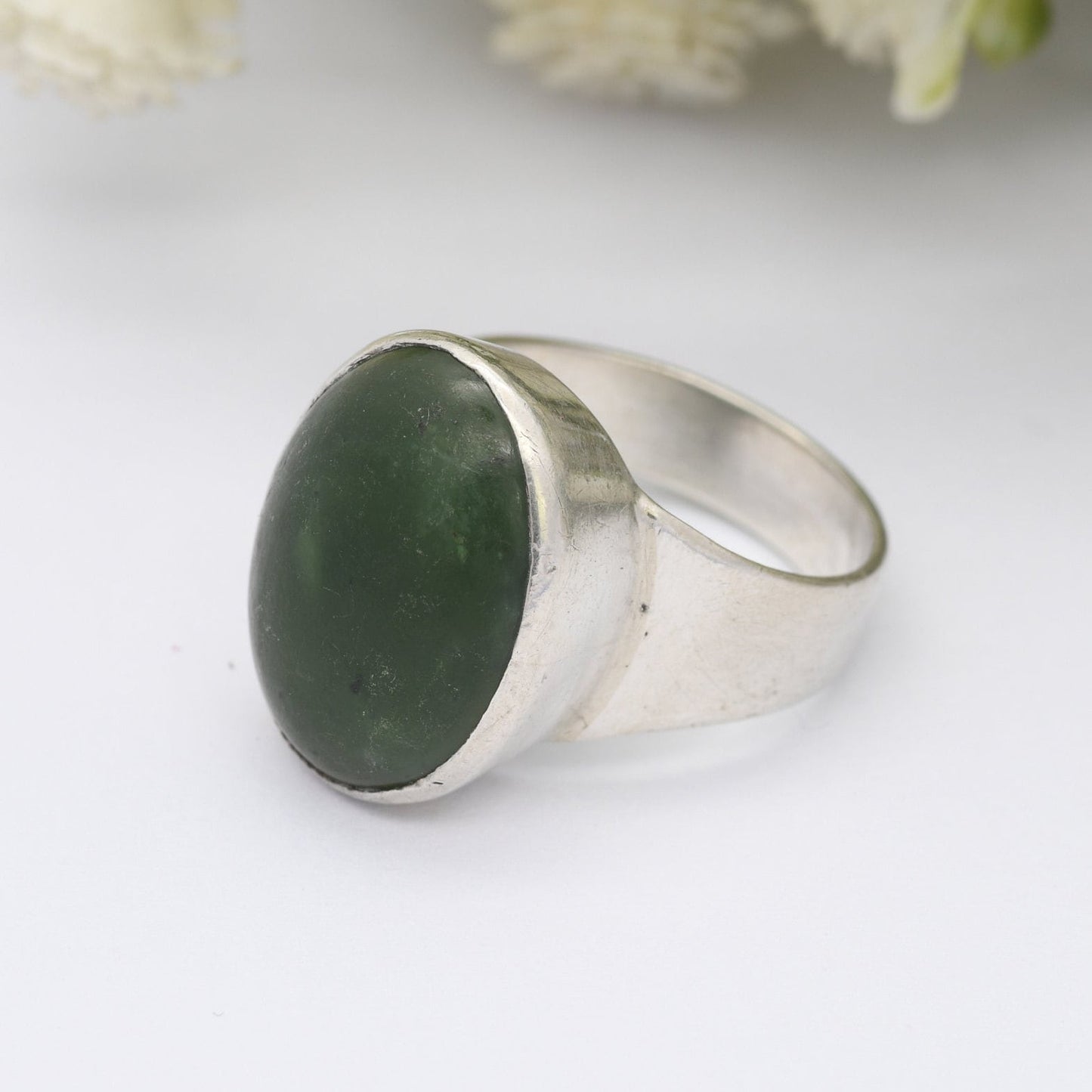 Vintage Sterling Silver Nephrite Jade Ring - Large Oval Cabochon Gemstone | Mid-Century Modernist Ring | UK Size - K | US Size - 5 1/4