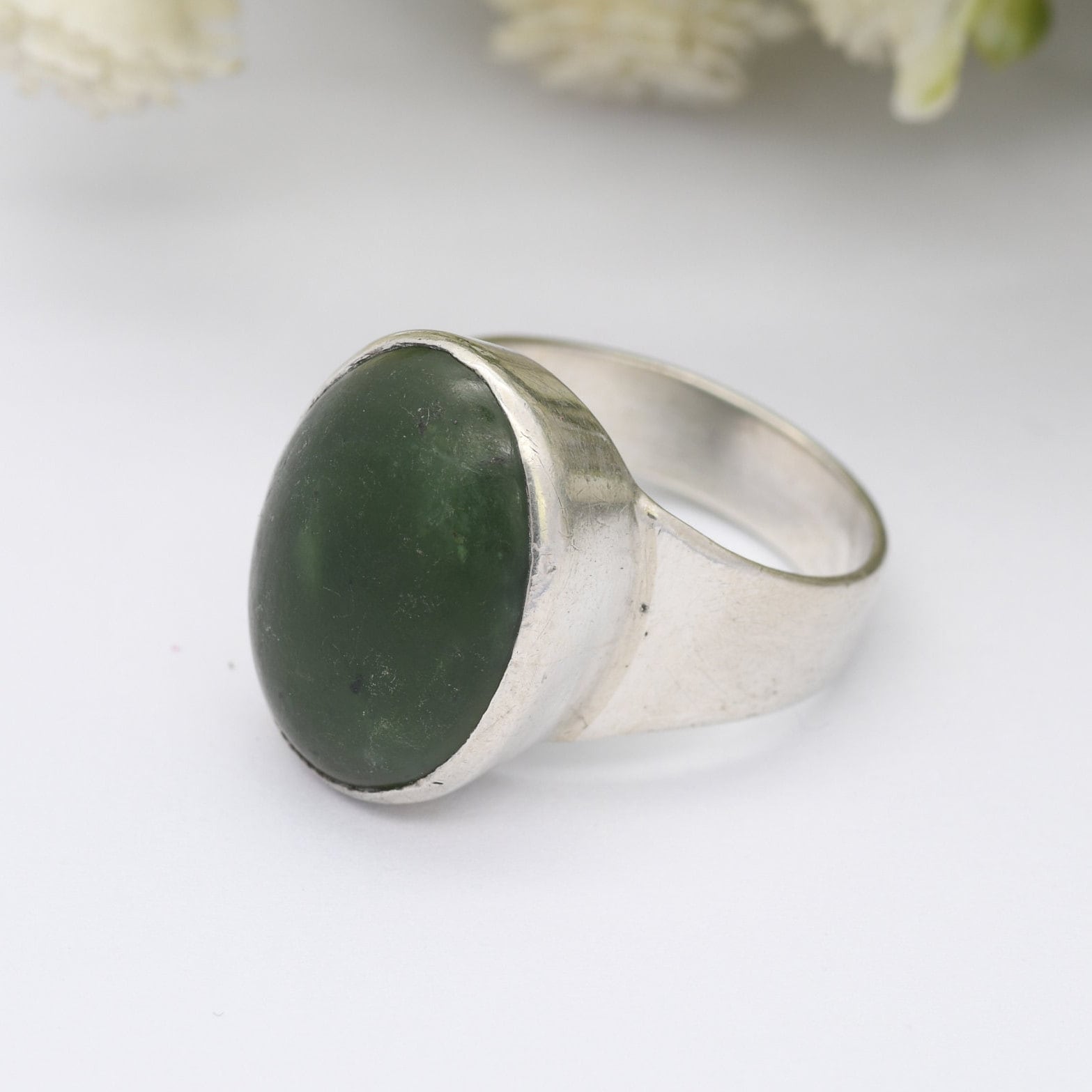 Vintage Sterling Silver Nephrite Jade Ring - Large Oval Cabochon Gemstone | Mid-Century Modernist Ring | UK Size - K | US Size - 5 1/4