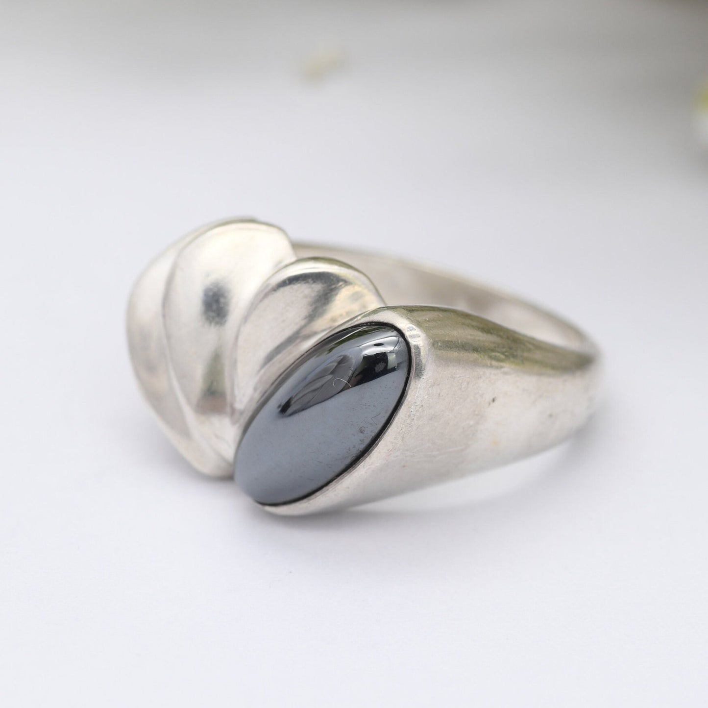 Vintage Sterling Silver and Hematite Ring - Cabochon Gemstone | Unusual Statement Ring | Sculptural Unisex | UK Size - M | US Size - 6