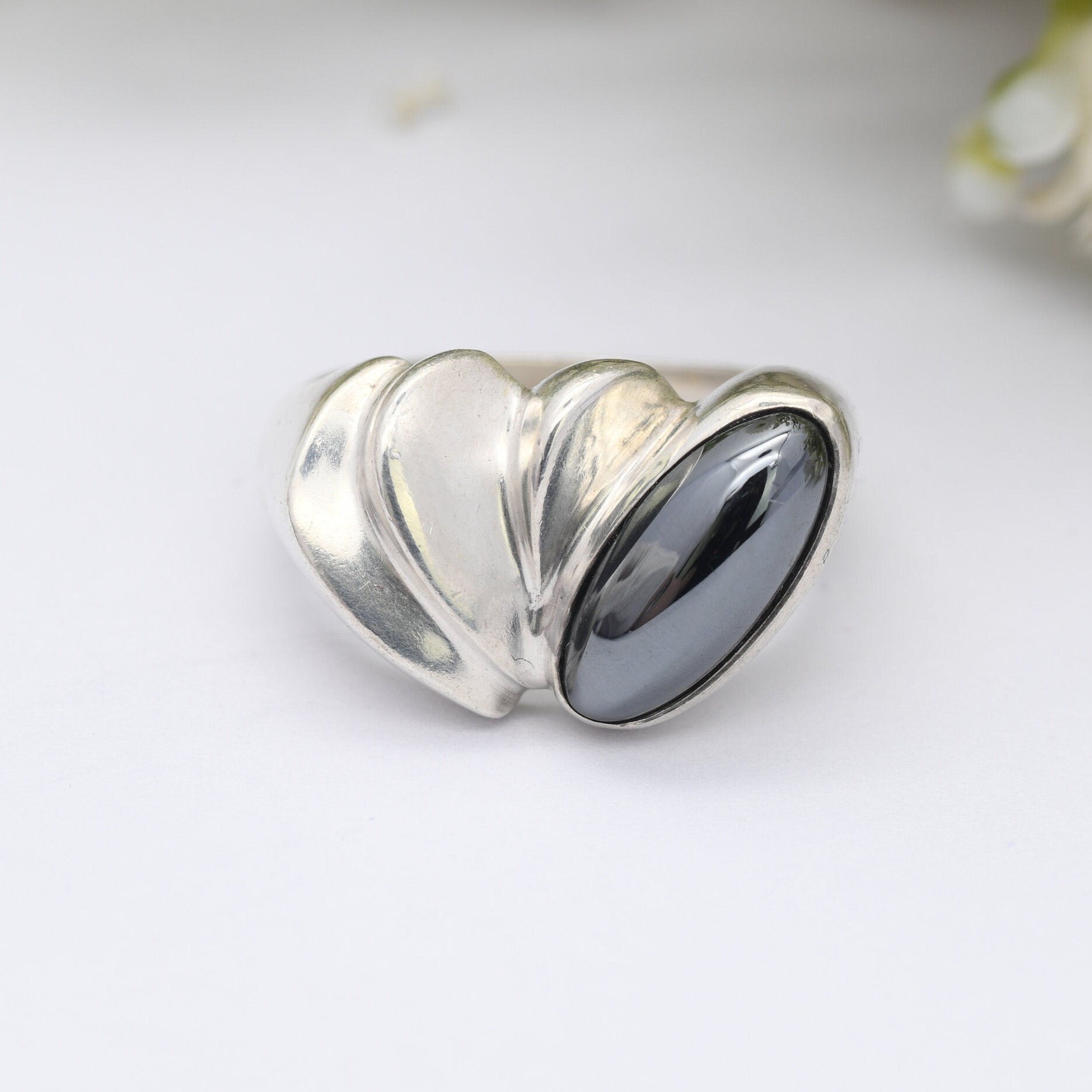 Vintage Sterling Silver and Hematite Ring - Cabochon Gemstone | Unusual Statement Ring | Sculptural Unisex | UK Size - M | US Size - 6