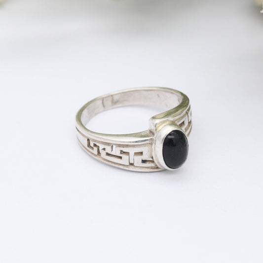 Vintage Sterling Silver Greek Key Onyx Ring - Openwork Meander Band | Unisex Minimal Silver Jewellery | UK Size - L | US Size - 5 3/4