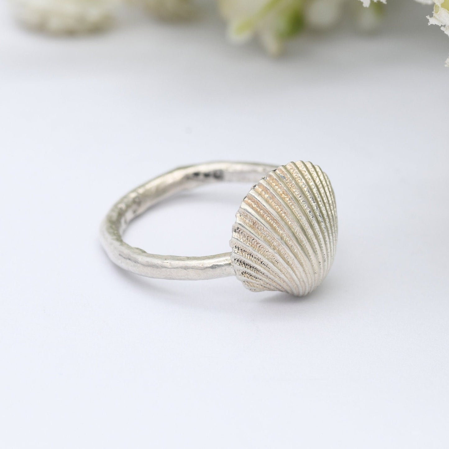 Vintage Sterling Silver Clam Shell Ring with Hand Formed Band - Seashell Jewellery | UK Size - L | US Size - 5 3/4