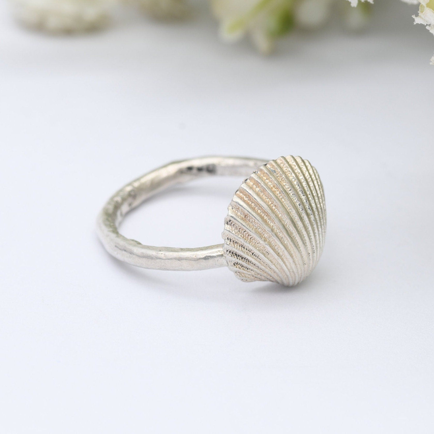 Vintage Sterling Silver Clam Shell Ring with Hand Formed Band - Seashell Jewellery | UK Size - L | US Size - 5 3/4