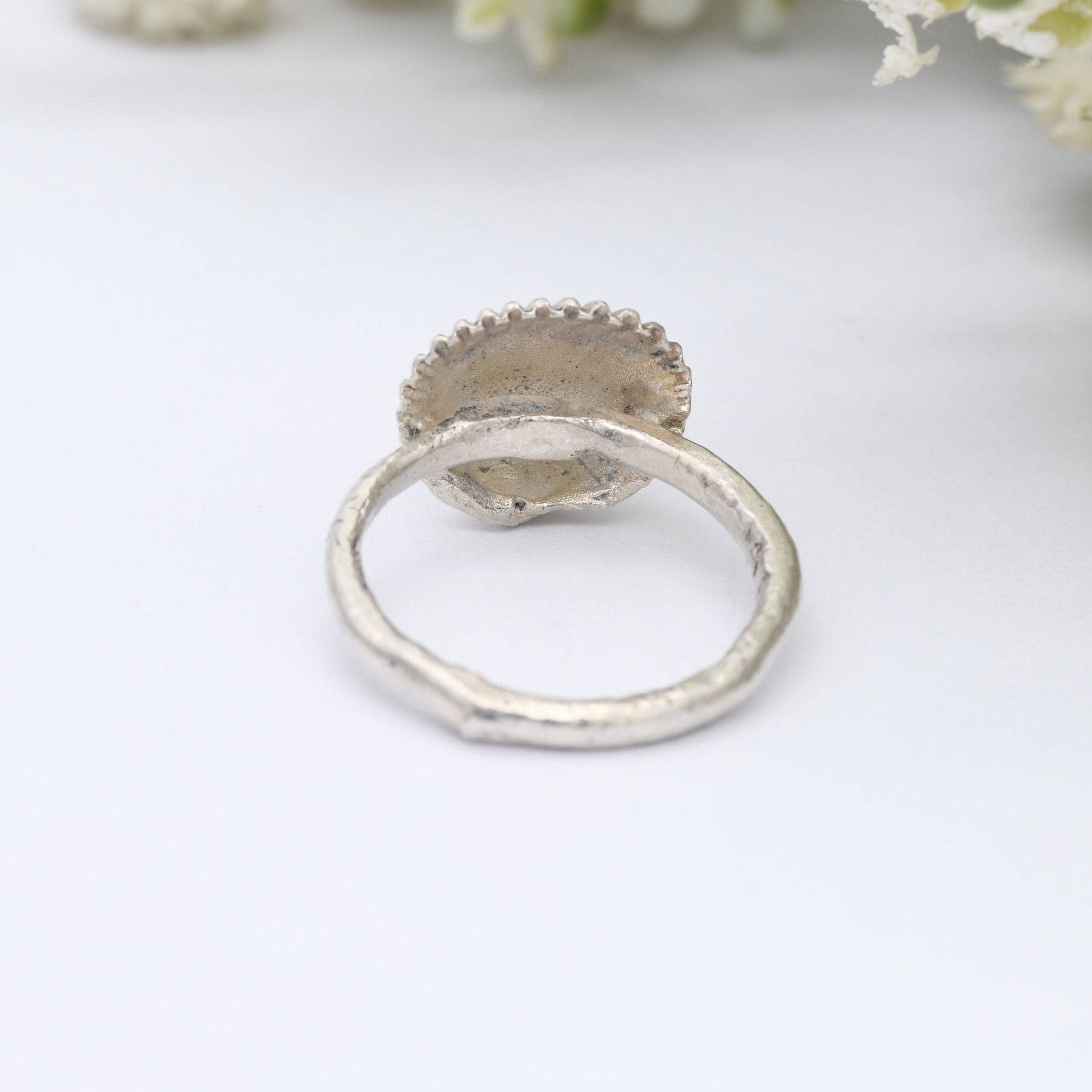 Vintage Sterling Silver Clam Shell Ring with Hand Formed Band - Seashell Jewellery | UK Size - L | US Size - 5 3/4