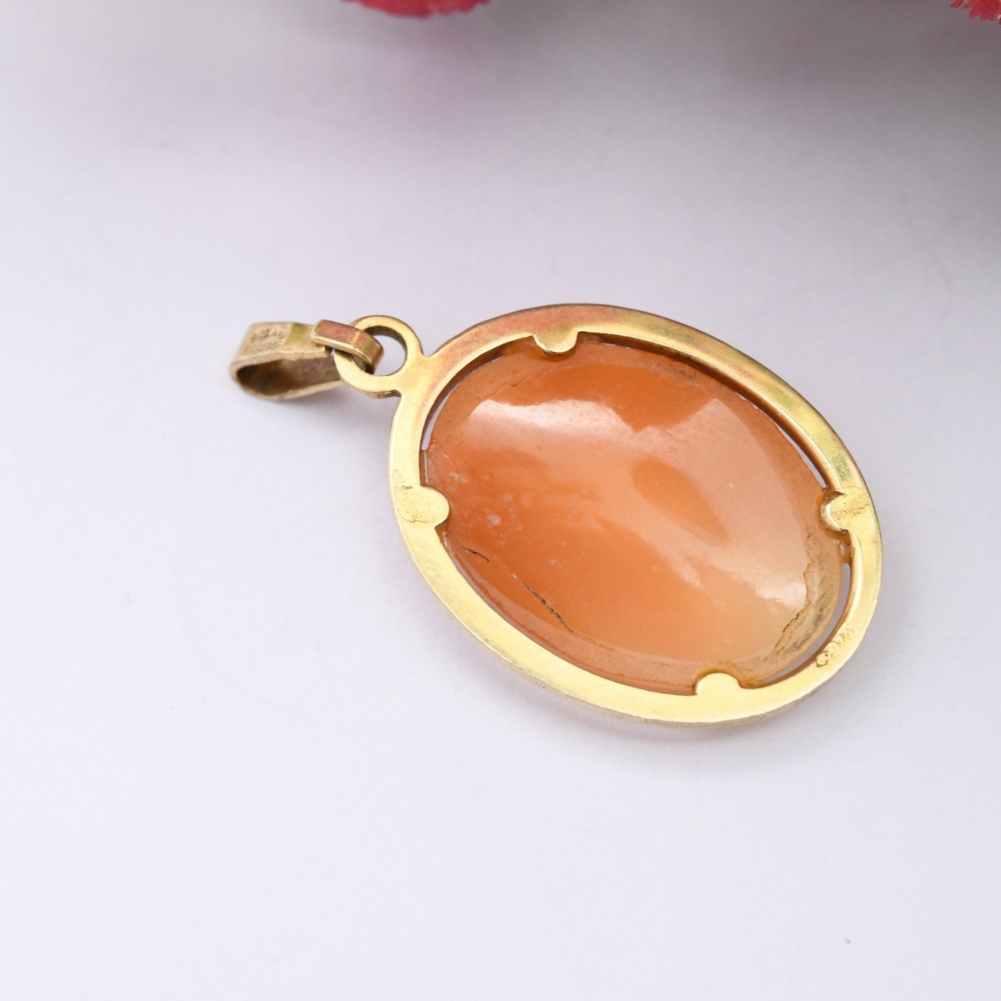 Vintage 9ct Gold Cameo Pendant by Andreas Daub A*D 1971 - Mid-Century Designer Gold | Classical Profile