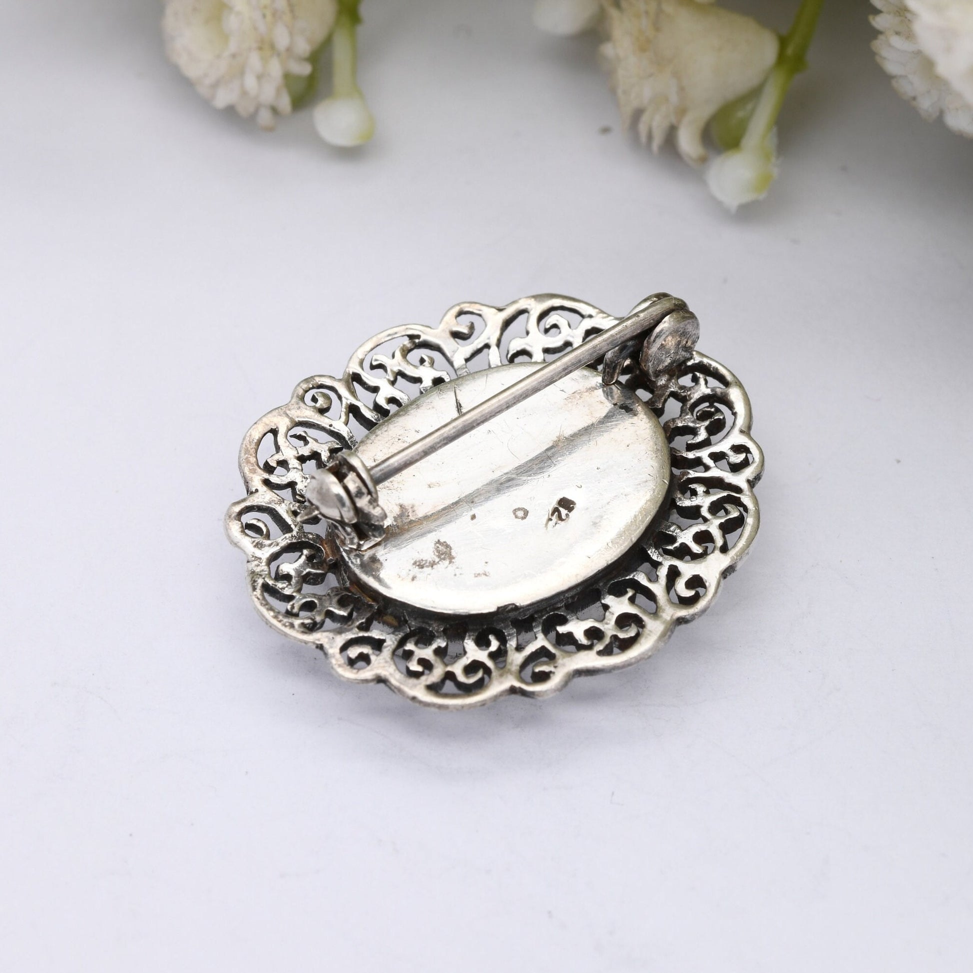 Vintage Sterling Silver Mother of Pearl Brooch - Ornate Scrolling Design | Oval Shape