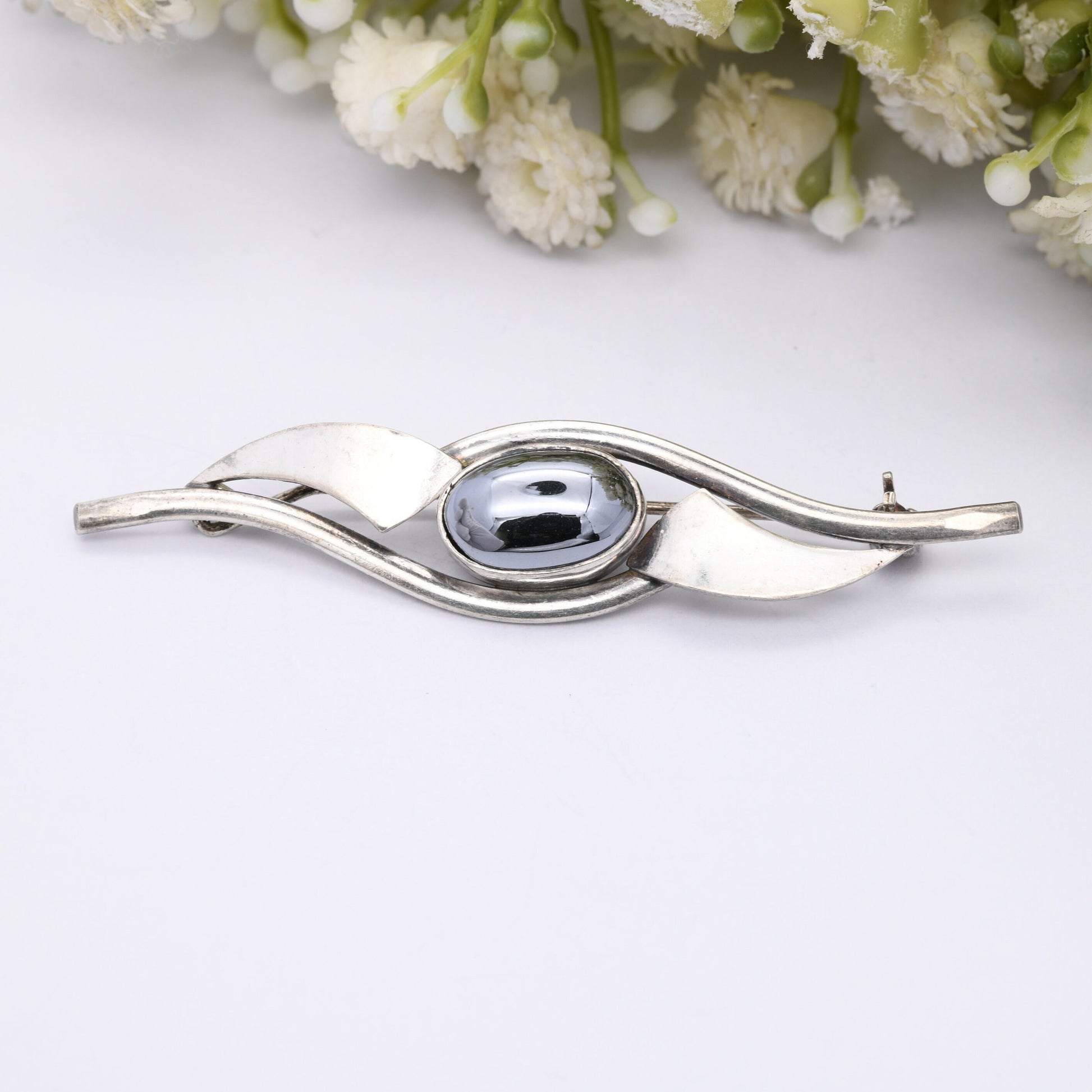 Vintage Sterling Silver Hematite Bar Brooch - Oval Cabochon Gemstone | Leaf | Minimalist