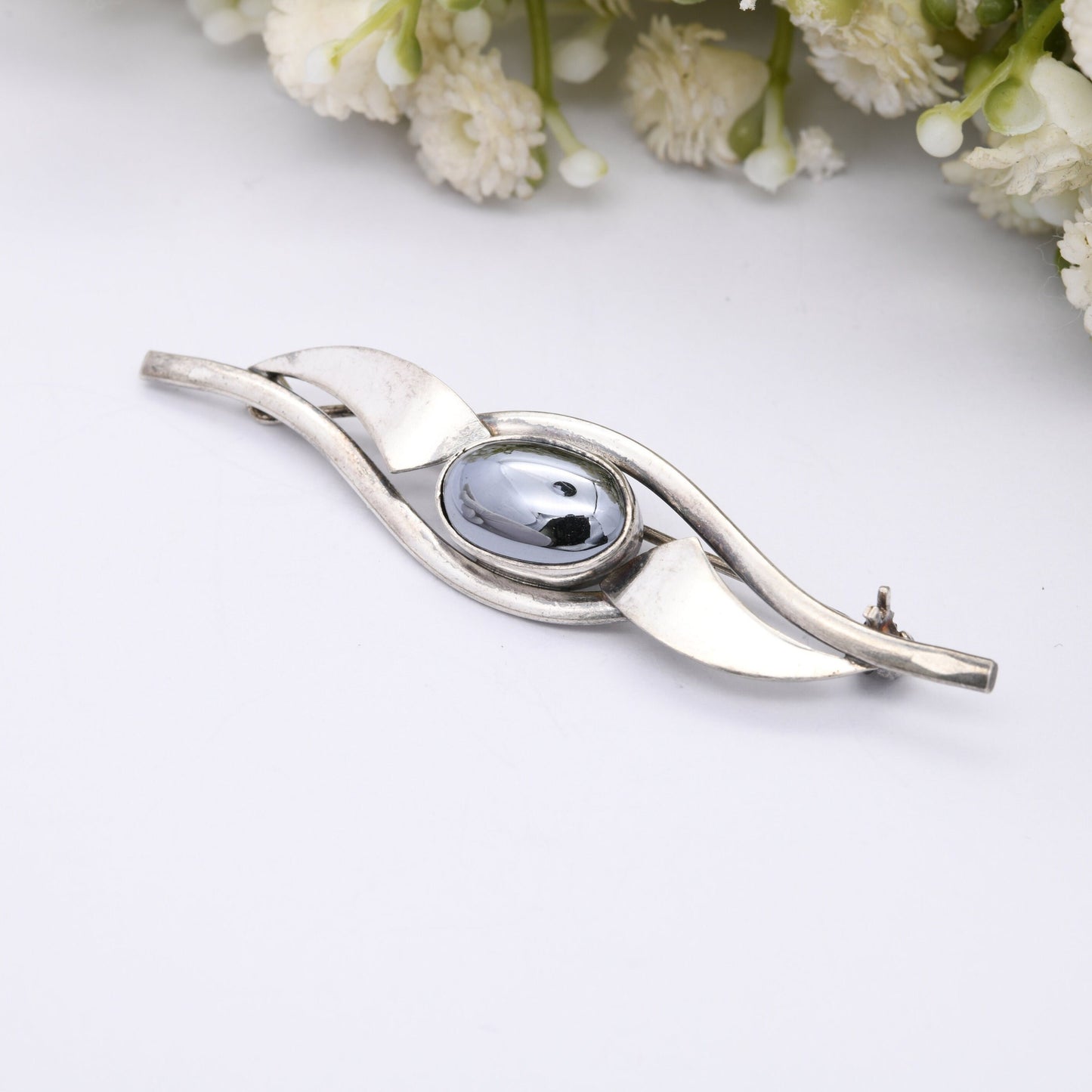 Vintage Sterling Silver Hematite Bar Brooch - Oval Cabochon Gemstone | Leaf | Minimalist