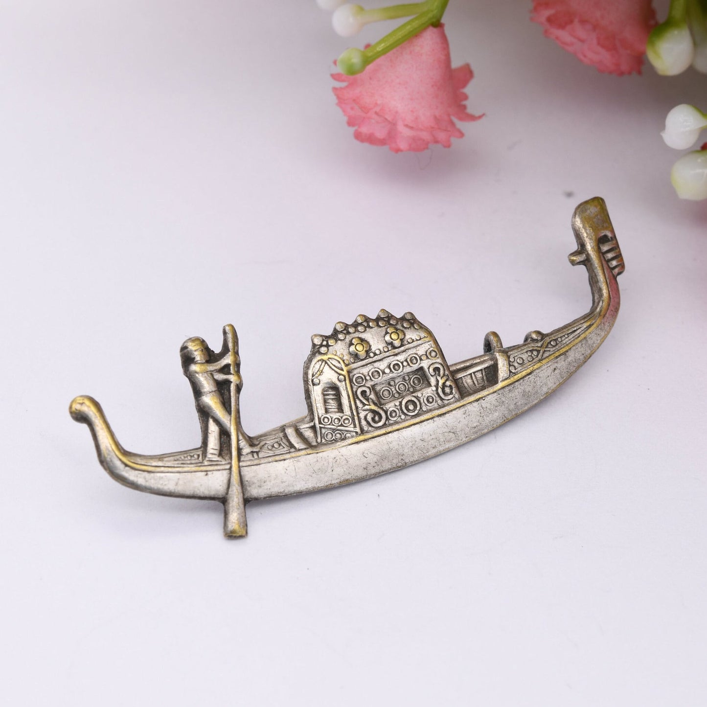 Vintage Gondola Brooch - Embossed Venice Souvenir | Gondolier | Gift for Travel Lover | Bar Brooch