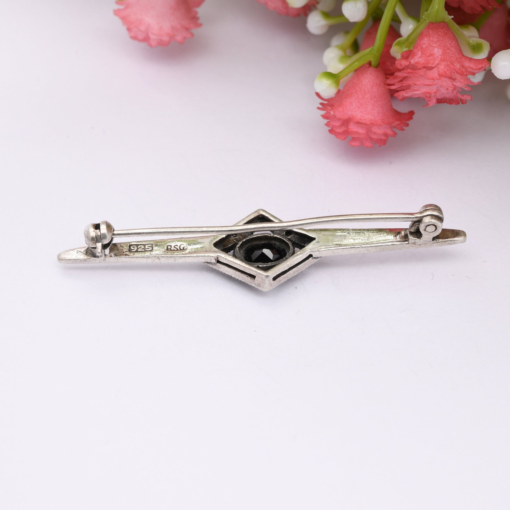 Vintage Sterling Silver Bar Brooch with Faceted Onyx and Marcasite - Art Deco Style