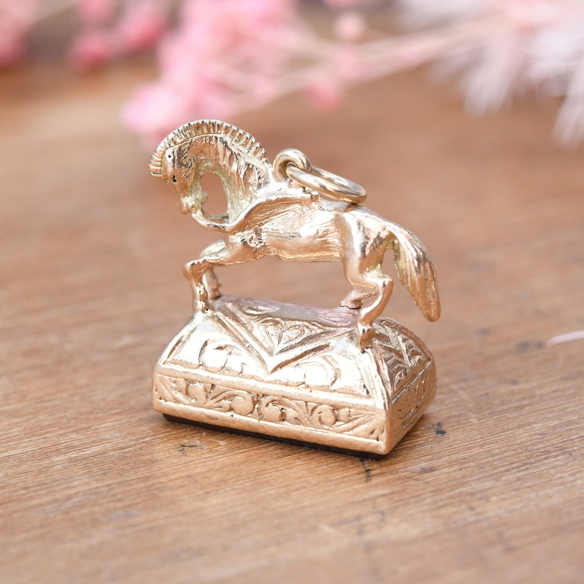 Vintage 9ct Gold Horse Fob 1981 - Red Carnelian | Gemstone Watch Fob Pendant | Intricate Antique Style