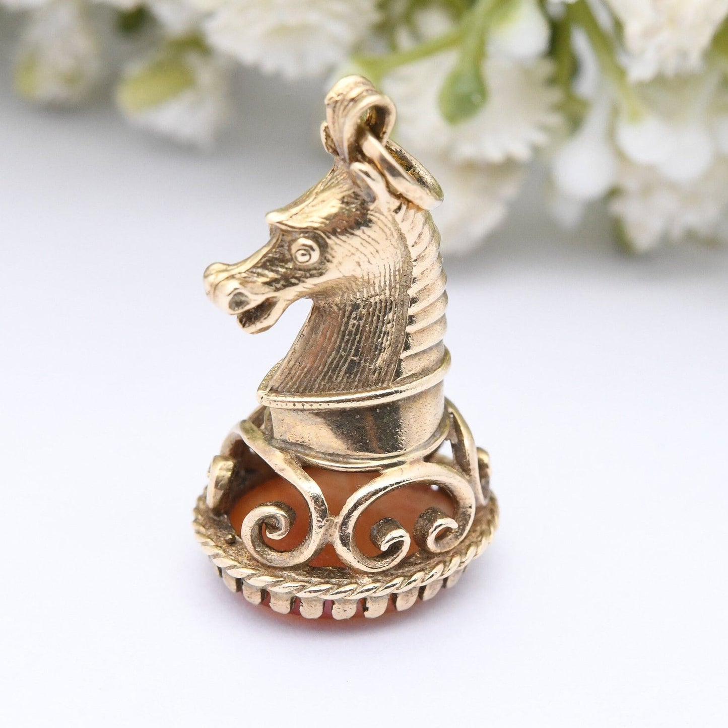 Vintage 9ct Gold Horse Fob with Carnelian 1969 - Gemstone Watch Fob Pendant | Antique Style | Banded Agate Seal | Chess Knight